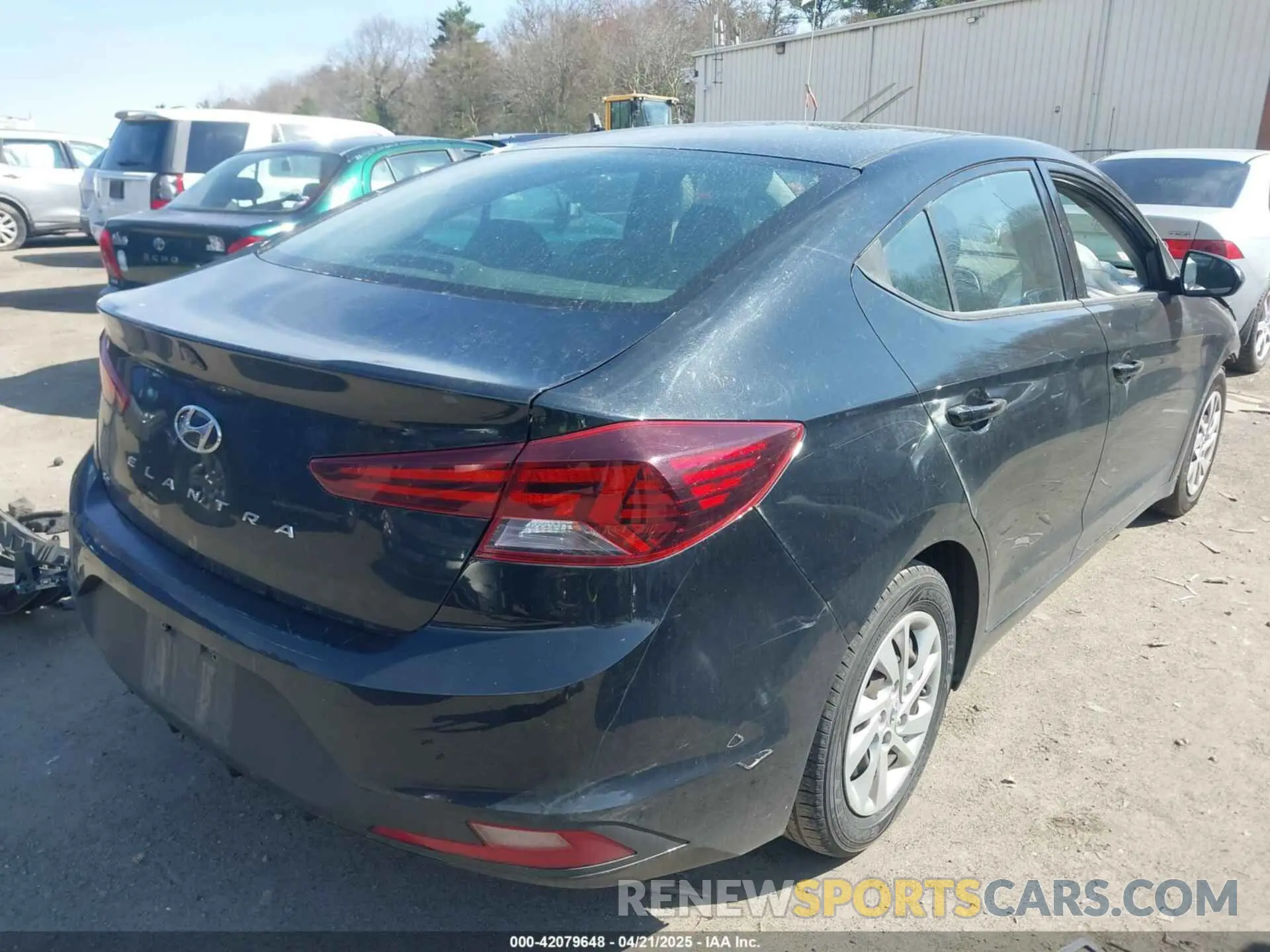 4 Photograph of a damaged car 5NPD74LF6LH521462 HYUNDAI ELANTRA 2020