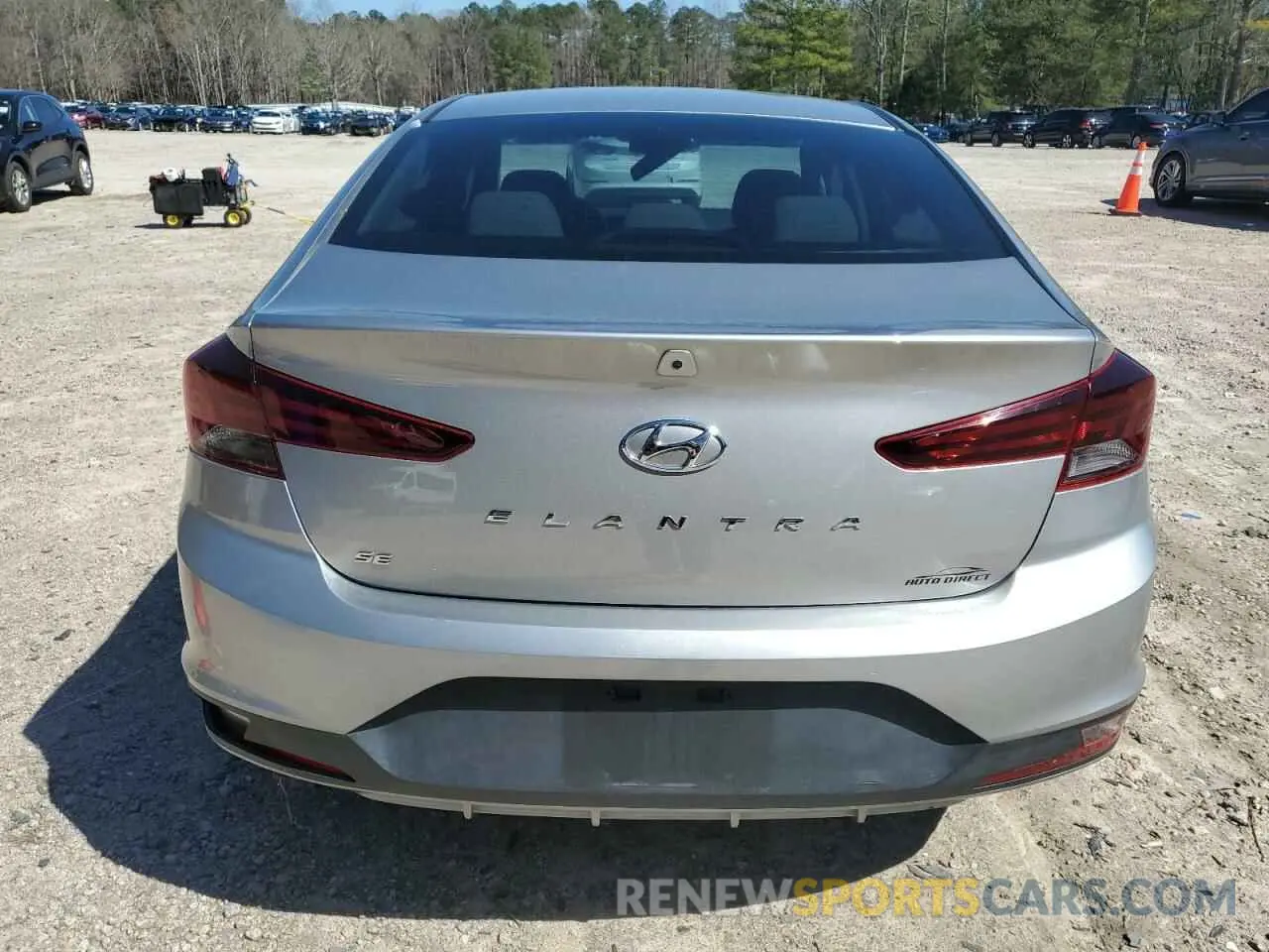 6 Photograph of a damaged car 5NPD74LF6LH587221 HYUNDAI ELANTRA 2020