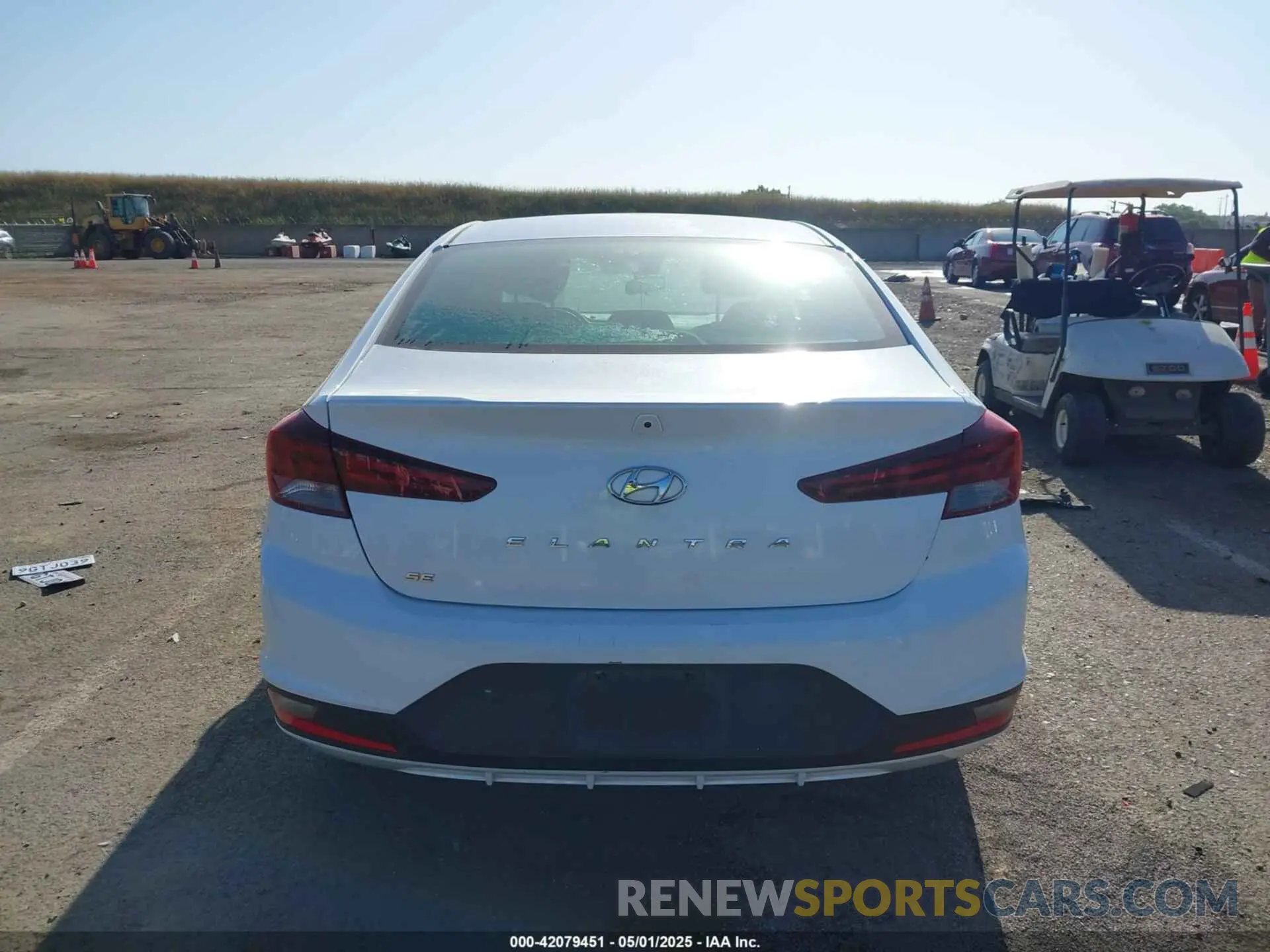 17 Photograph of a damaged car 5NPD74LF6LH589227 HYUNDAI ELANTRA 2020