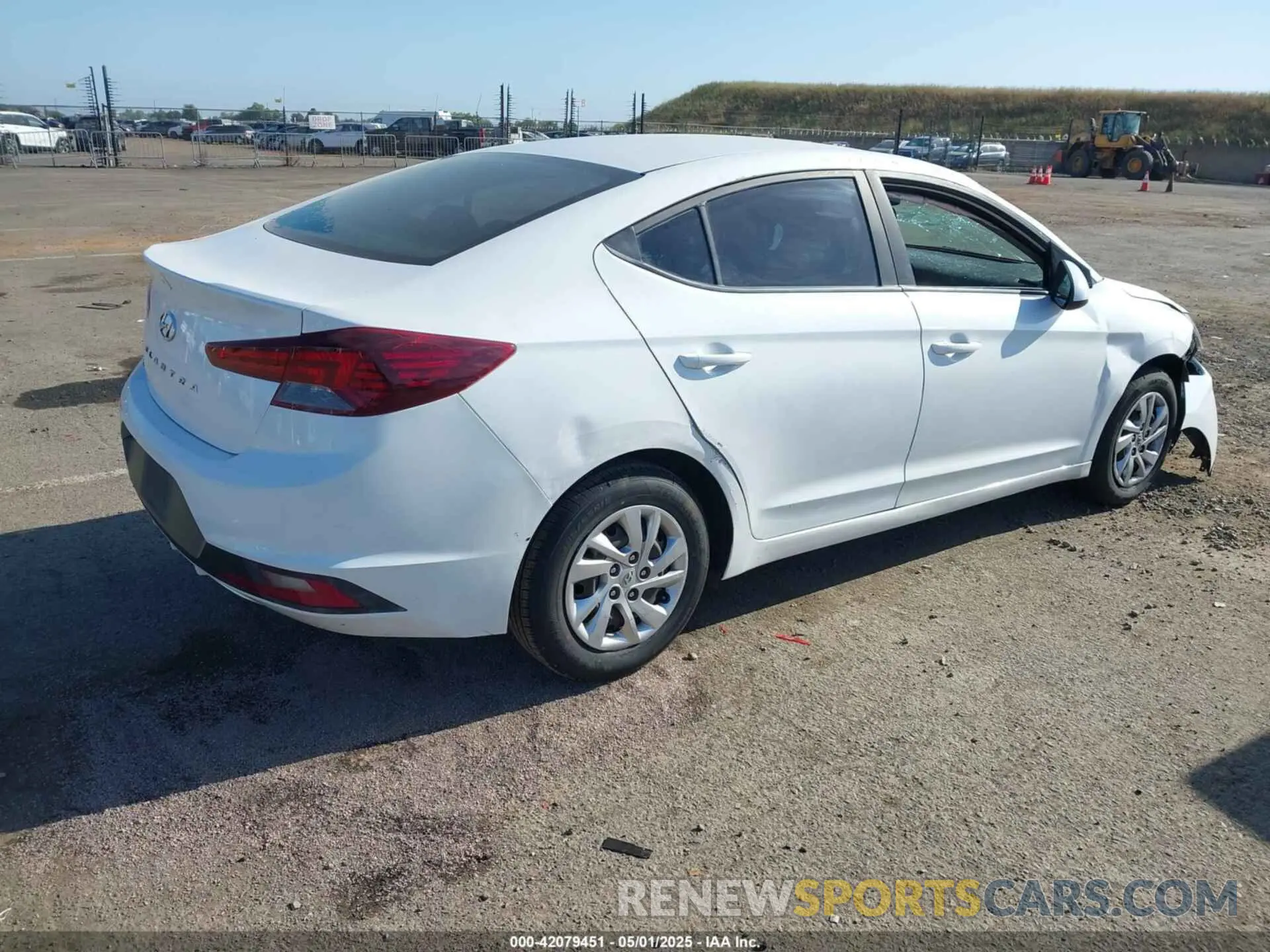 4 Photograph of a damaged car 5NPD74LF6LH589227 HYUNDAI ELANTRA 2020