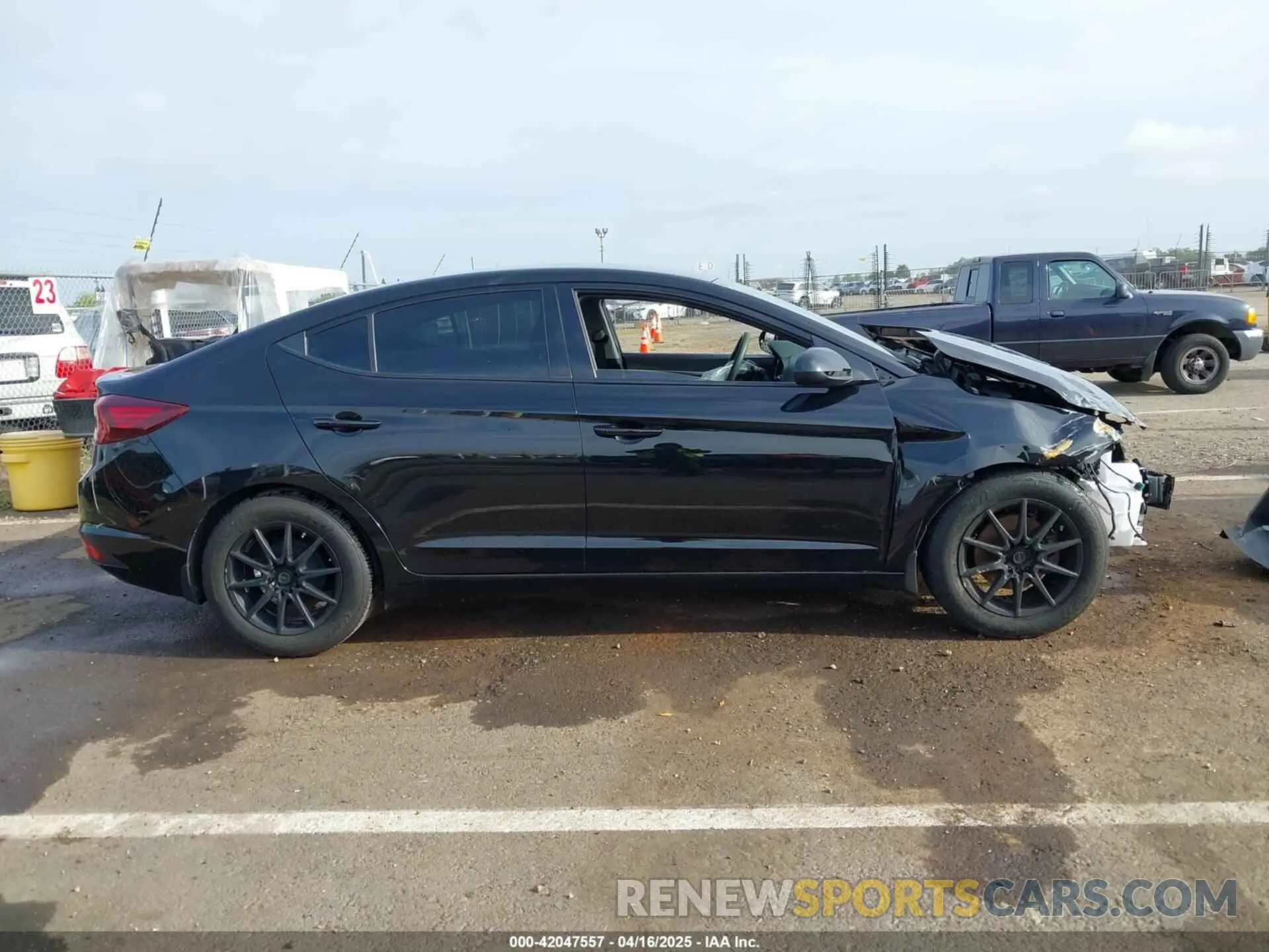 14 Photograph of a damaged car 5NPD74LF6LH597490 HYUNDAI ELANTRA 2020