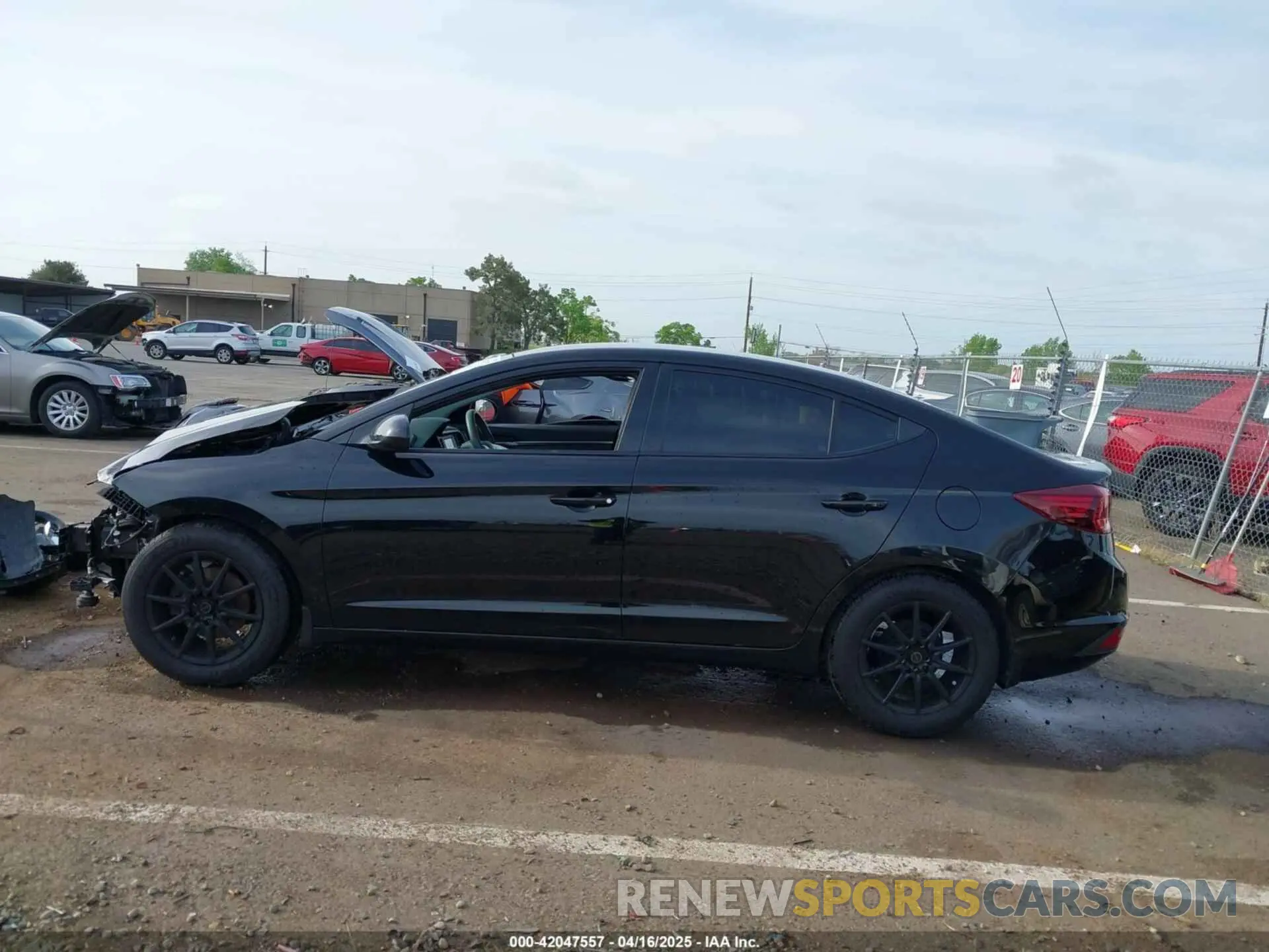 15 Photograph of a damaged car 5NPD74LF6LH597490 HYUNDAI ELANTRA 2020