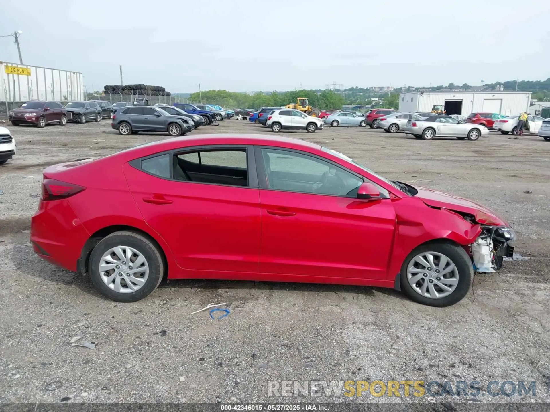 13 Photograph of a damaged car 5NPD74LF6LH616569 HYUNDAI ELANTRA 2020