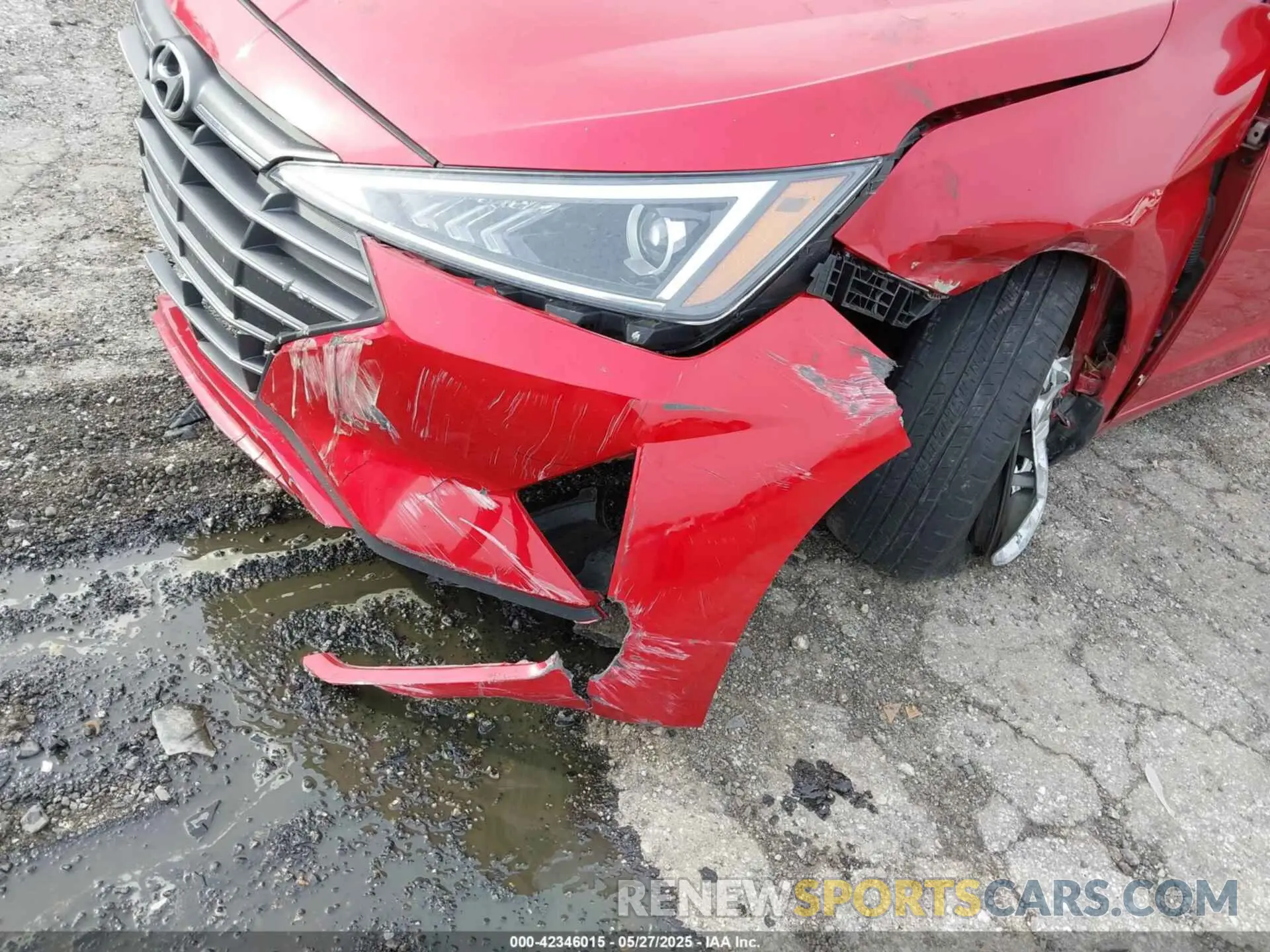 18 Photograph of a damaged car 5NPD74LF6LH616569 HYUNDAI ELANTRA 2020