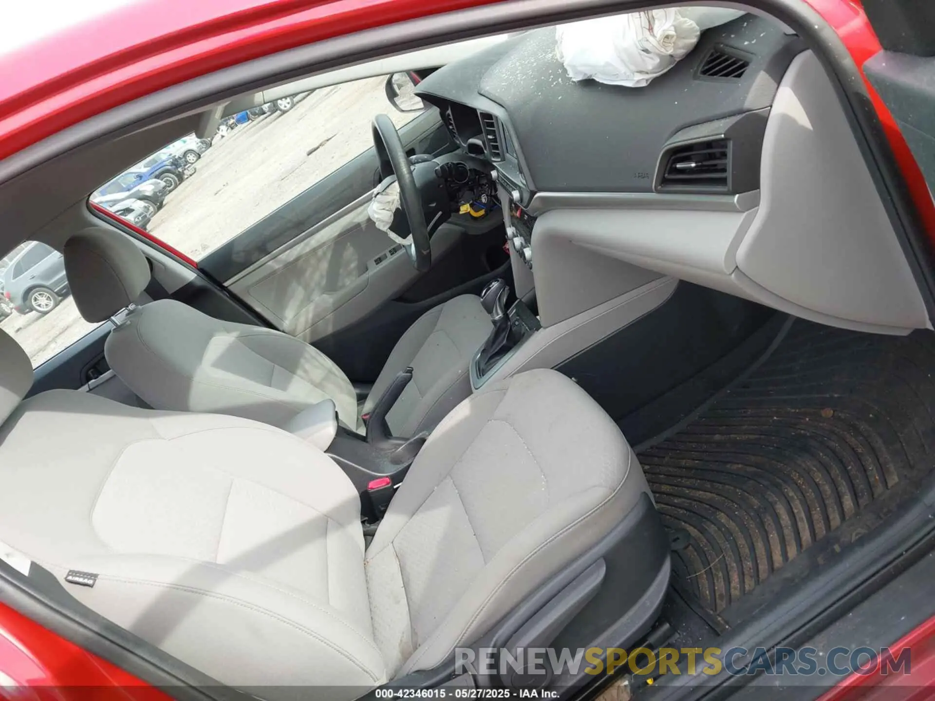 5 Photograph of a damaged car 5NPD74LF6LH616569 HYUNDAI ELANTRA 2020