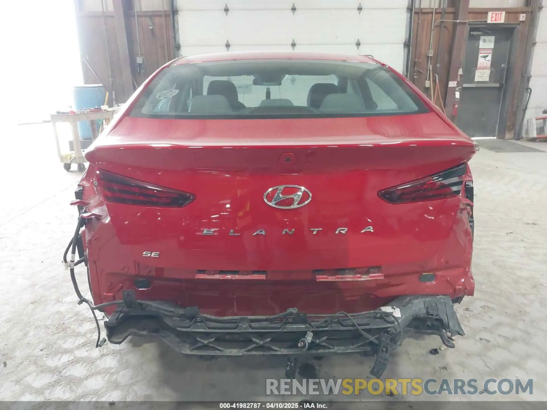 16 Photograph of a damaged car 5NPD74LF6LH619830 HYUNDAI ELANTRA 2020