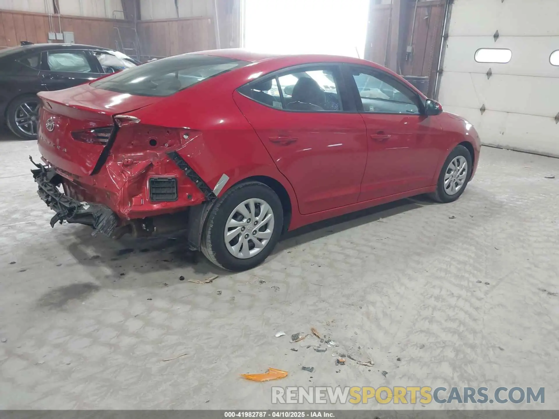 4 Photograph of a damaged car 5NPD74LF6LH619830 HYUNDAI ELANTRA 2020