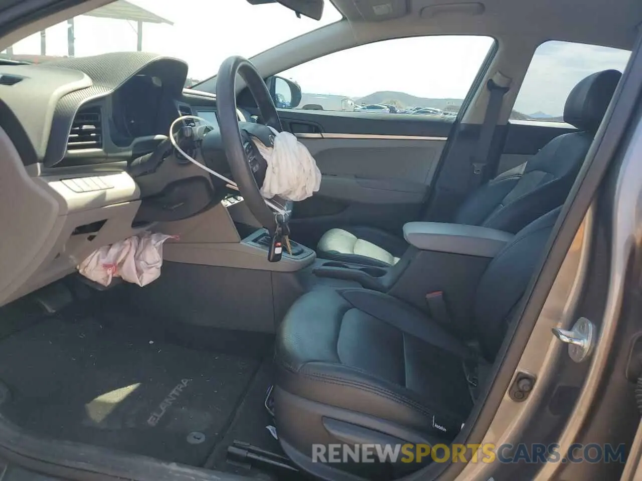 7 Photograph of a damaged car 5NPD74LF7LH503889 HYUNDAI ELANTRA 2020