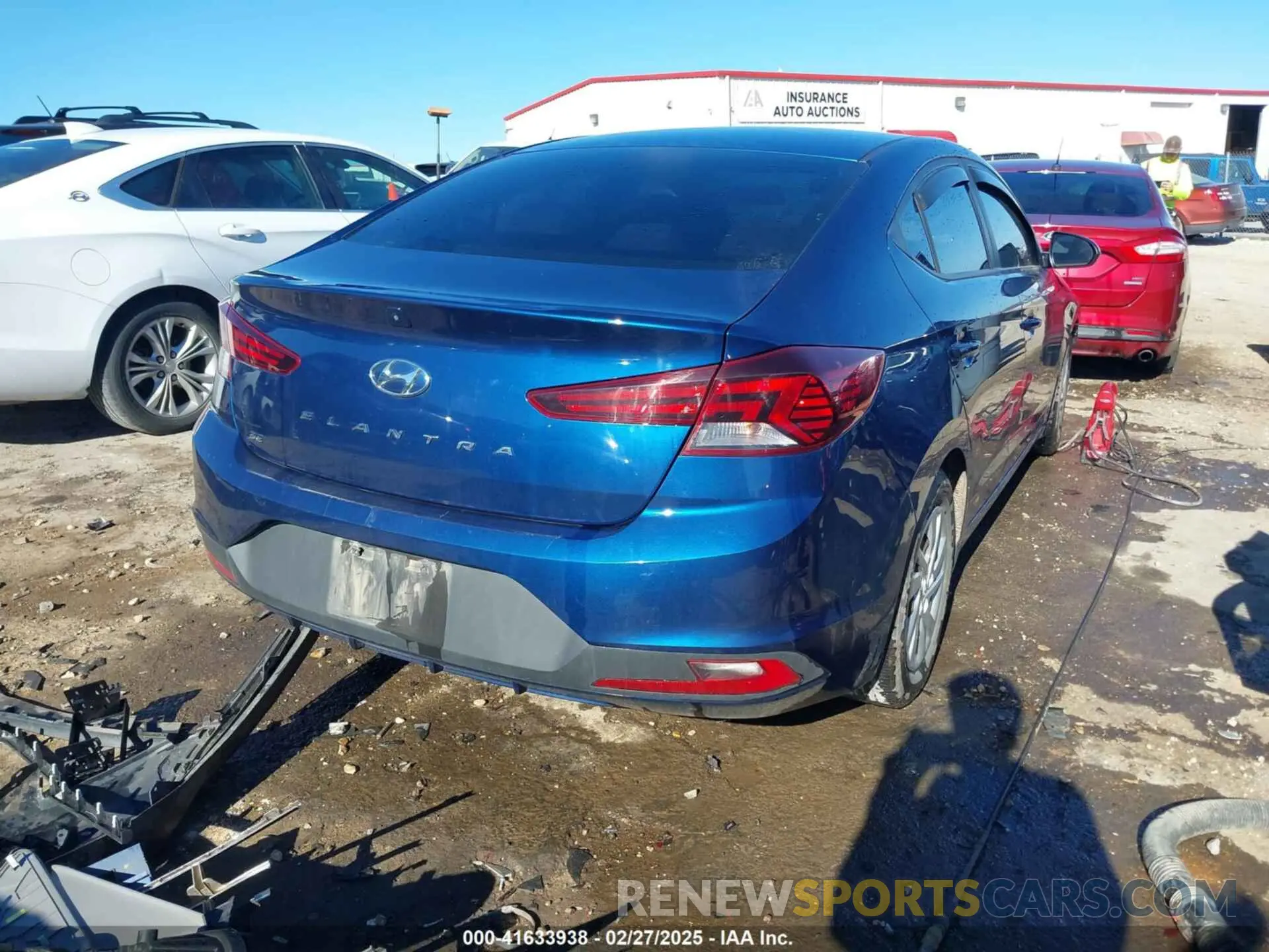 4 Photograph of a damaged car 5NPD74LF7LH506999 HYUNDAI ELANTRA 2020