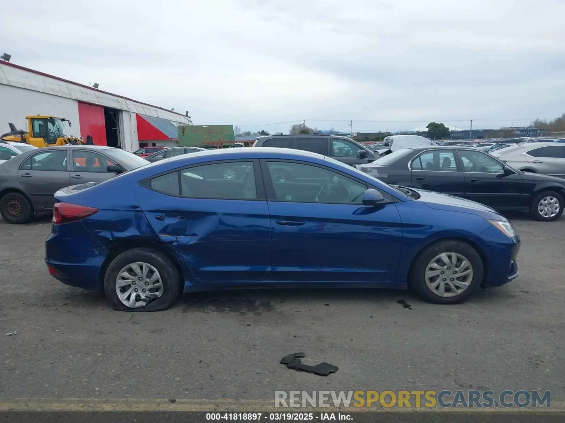 13 Photograph of a damaged car 5NPD74LF7LH510888 HYUNDAI ELANTRA 2020