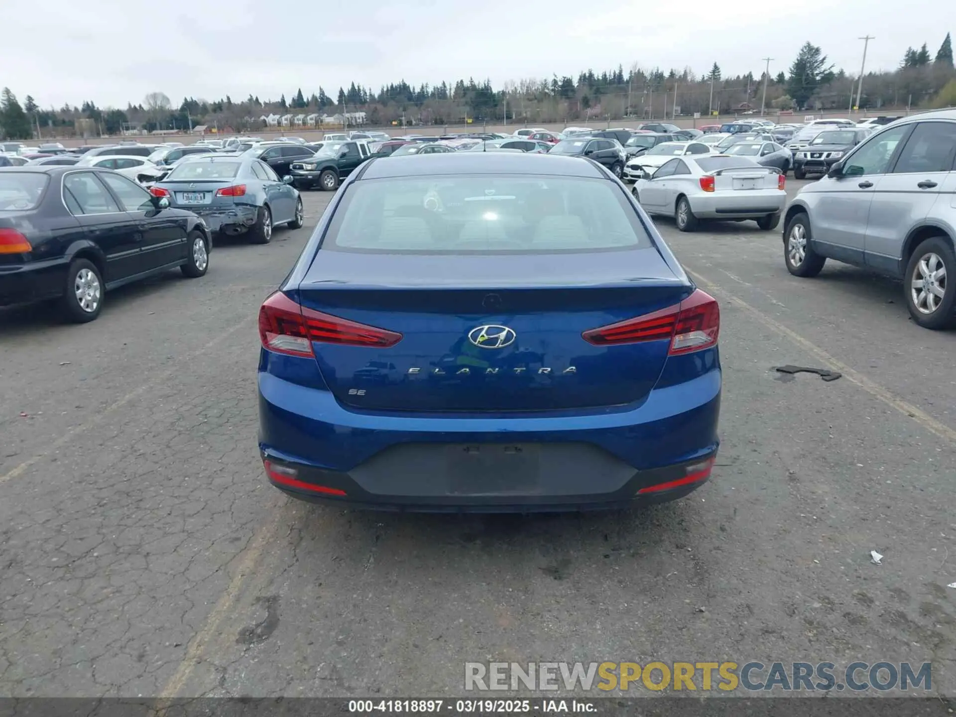 16 Photograph of a damaged car 5NPD74LF7LH510888 HYUNDAI ELANTRA 2020