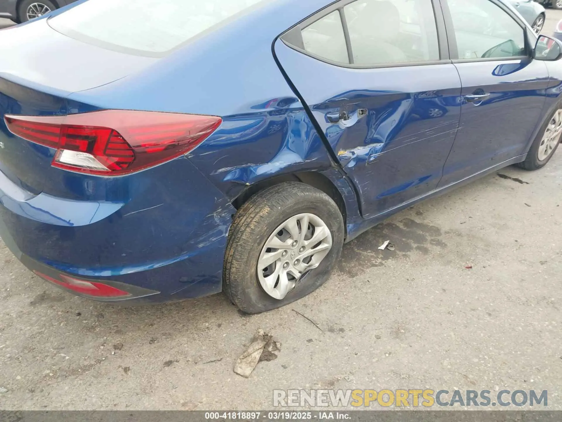 6 Photograph of a damaged car 5NPD74LF7LH510888 HYUNDAI ELANTRA 2020