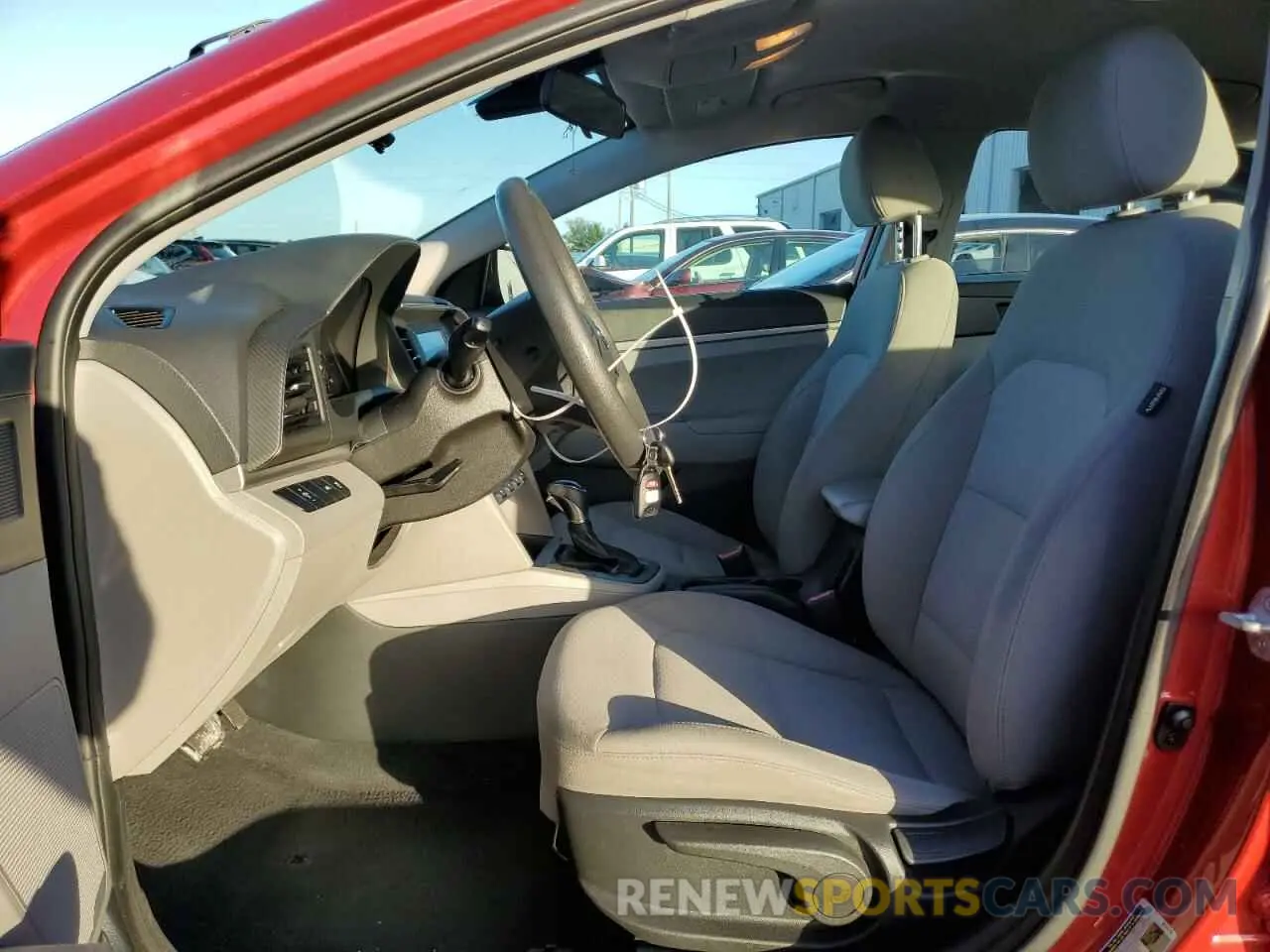 7 Photograph of a damaged car 5NPD74LF7LH512818 HYUNDAI ELANTRA 2020