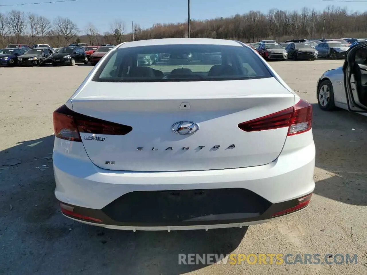 6 Photograph of a damaged car 5NPD74LF7LH527609 HYUNDAI ELANTRA 2020