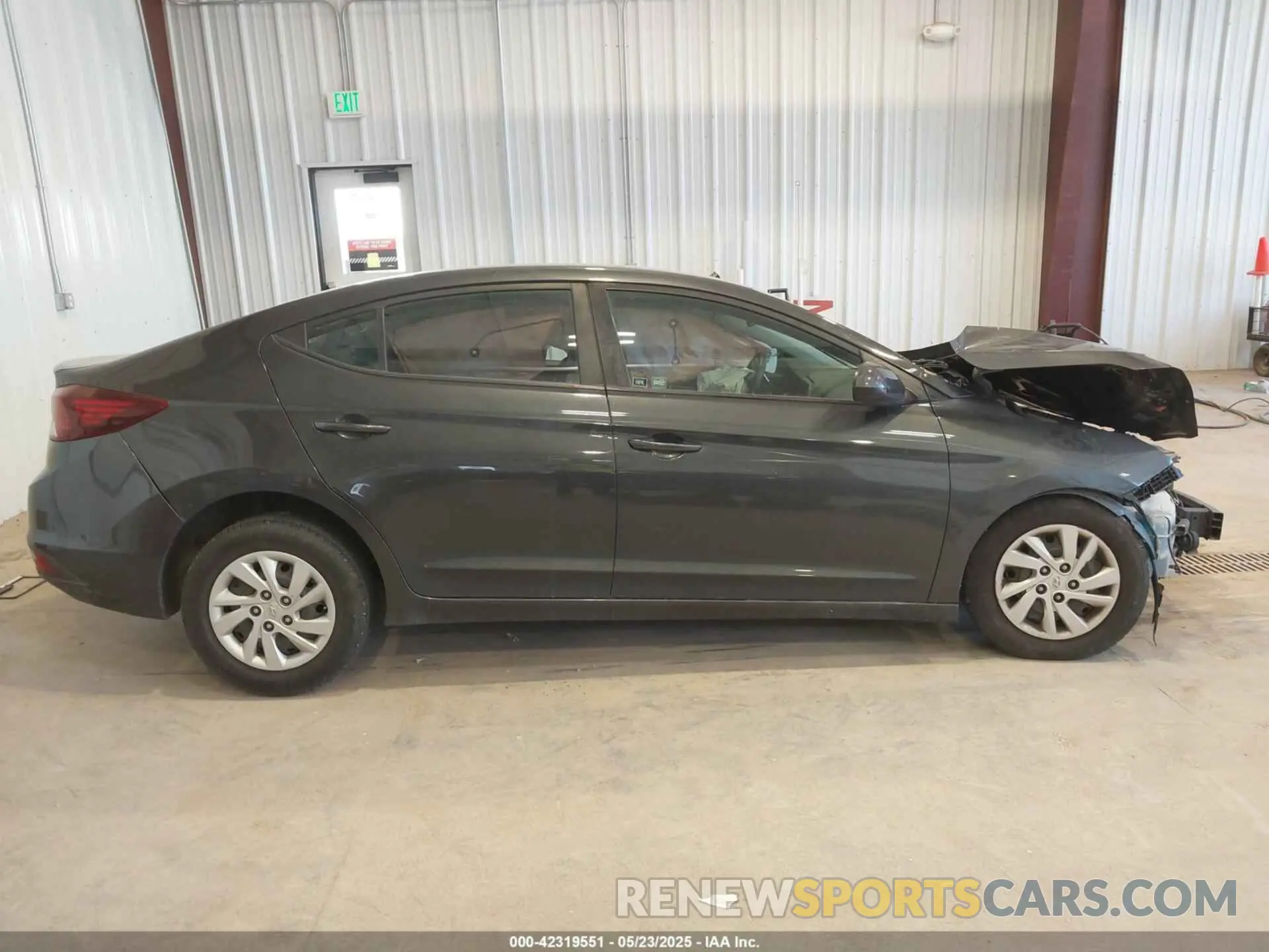 13 Photograph of a damaged car 5NPD74LF7LH550498 HYUNDAI ELANTRA 2020