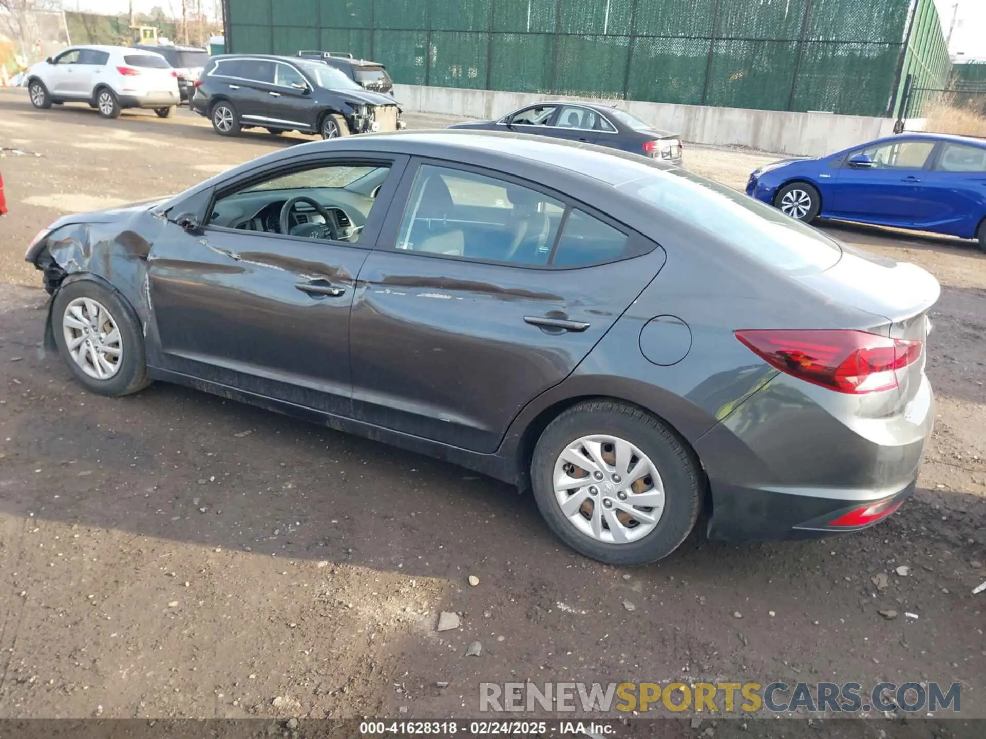 3 Photograph of a damaged car 5NPD74LF7LH591827 HYUNDAI ELANTRA 2020