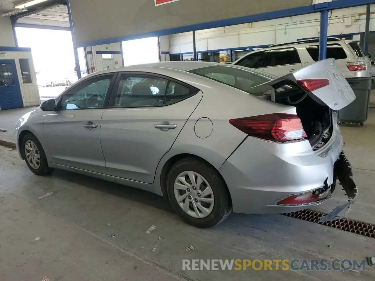 2 Photograph of a damaged car 5NPD74LF7LH602261 HYUNDAI ELANTRA 2020