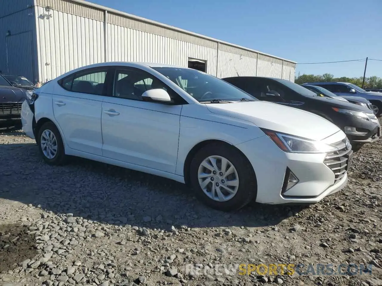 4 Photograph of a damaged car 5NPD74LF7LH619013 HYUNDAI ELANTRA 2020