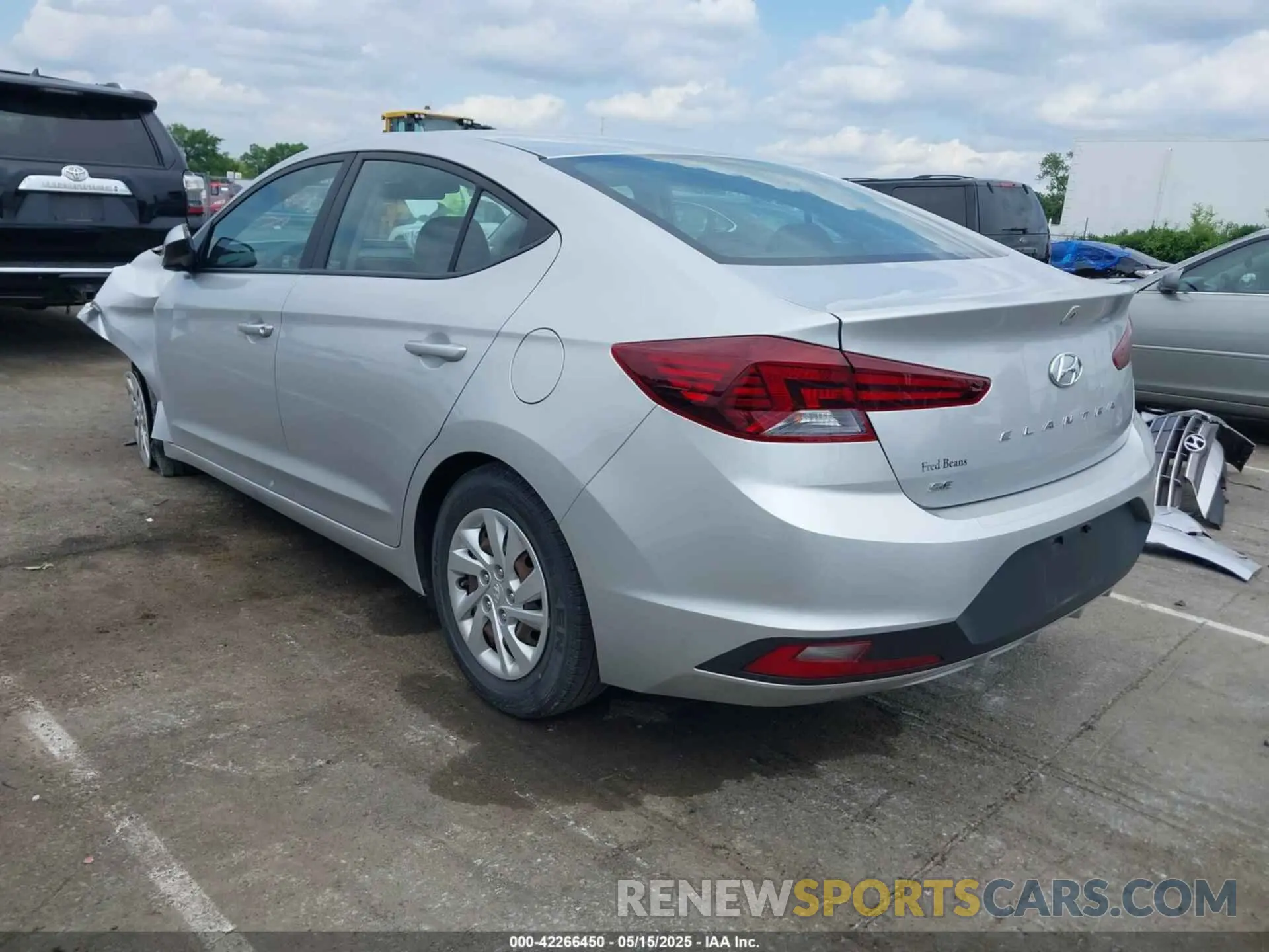 3 Photograph of a damaged car 5NPD74LF8LH500998 HYUNDAI ELANTRA 2020
