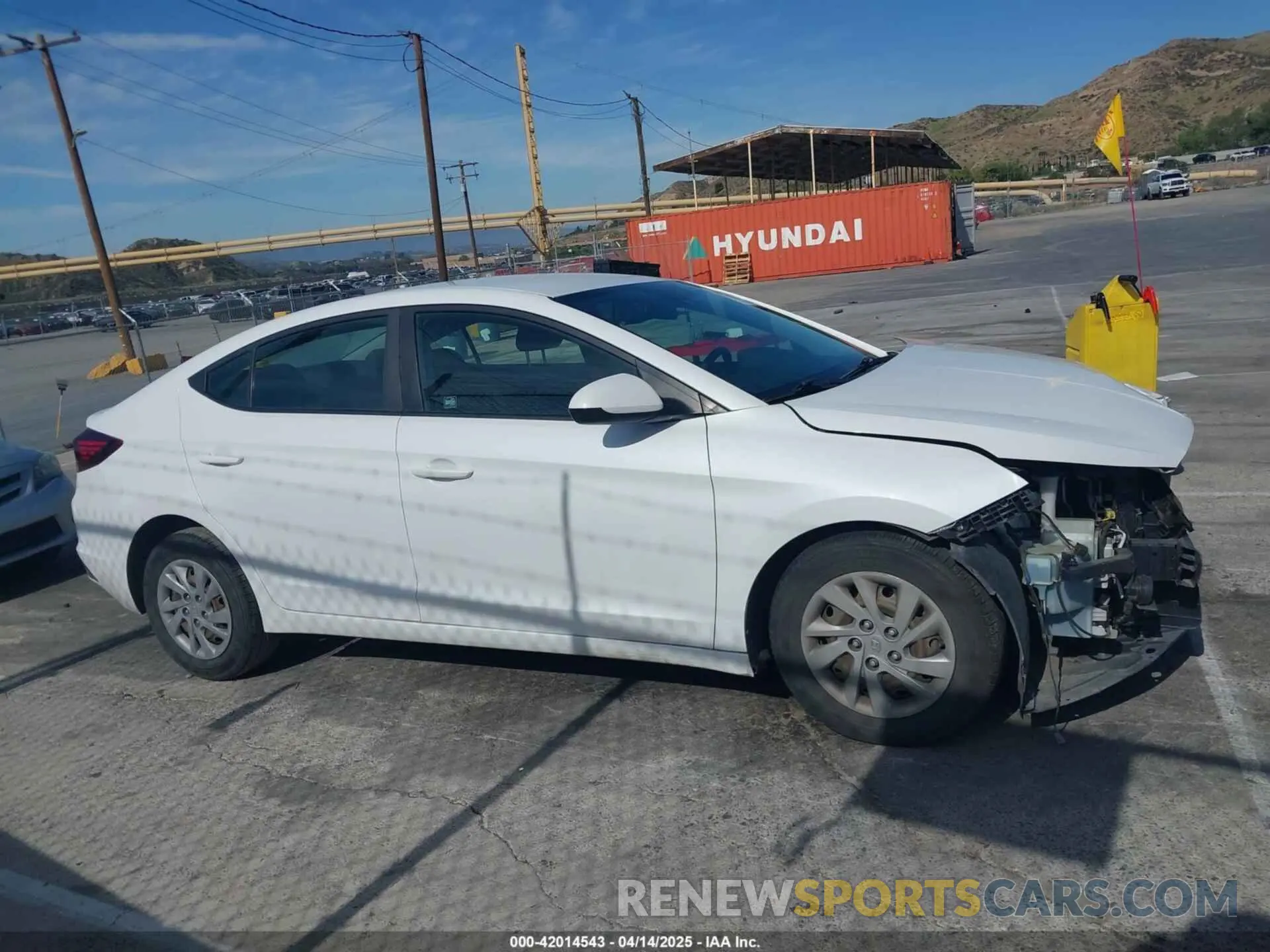 14 Photograph of a damaged car 5NPD74LF8LH508941 HYUNDAI ELANTRA 2020