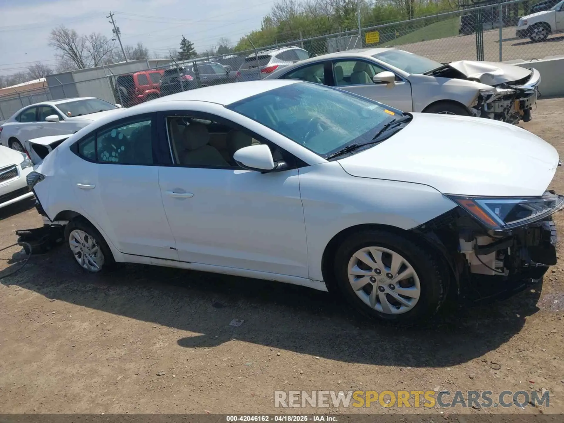 14 Photograph of a damaged car 5NPD74LF8LH519597 HYUNDAI ELANTRA 2020