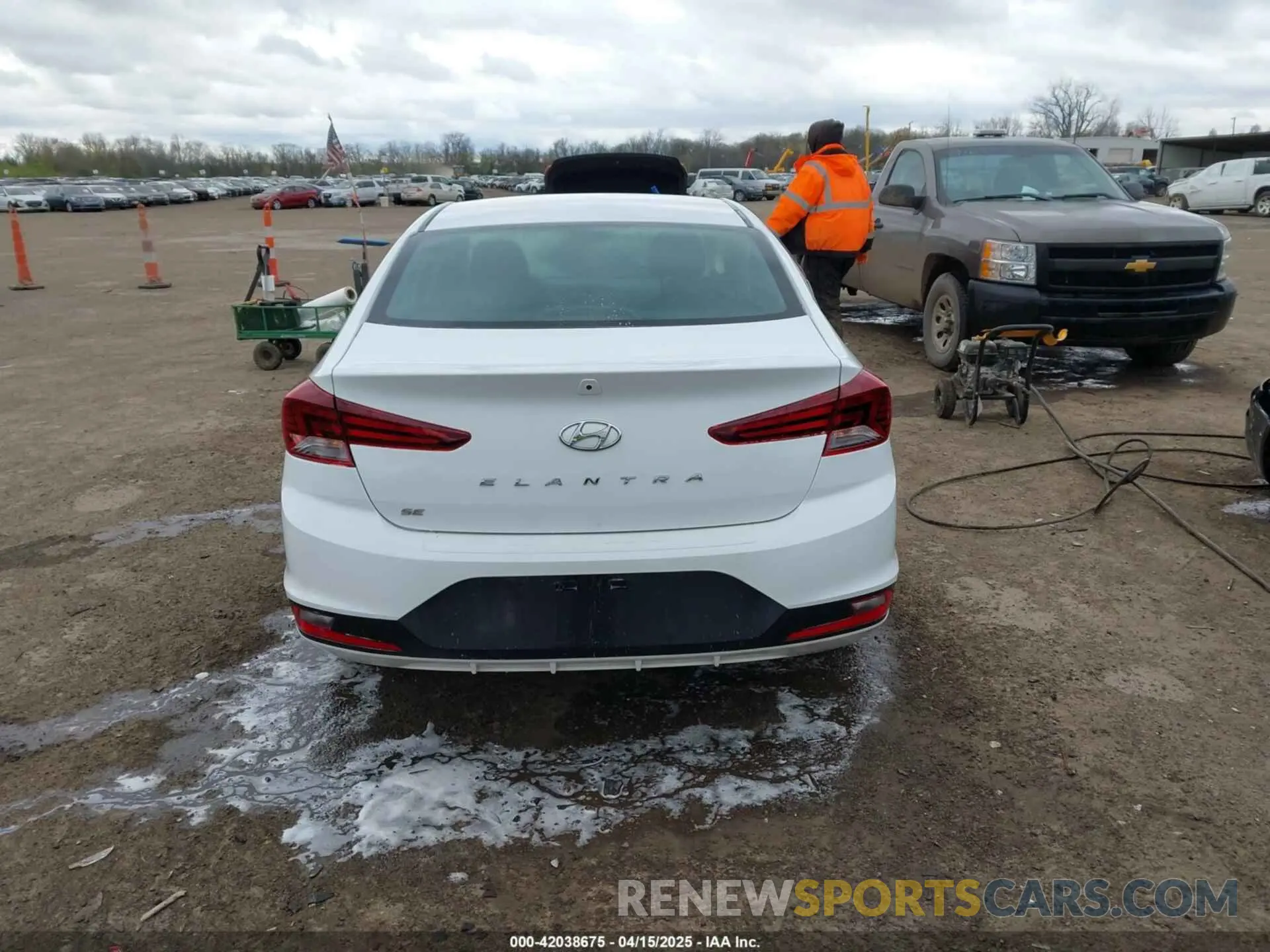 16 Photograph of a damaged car 5NPD74LF8LH522788 HYUNDAI ELANTRA 2020