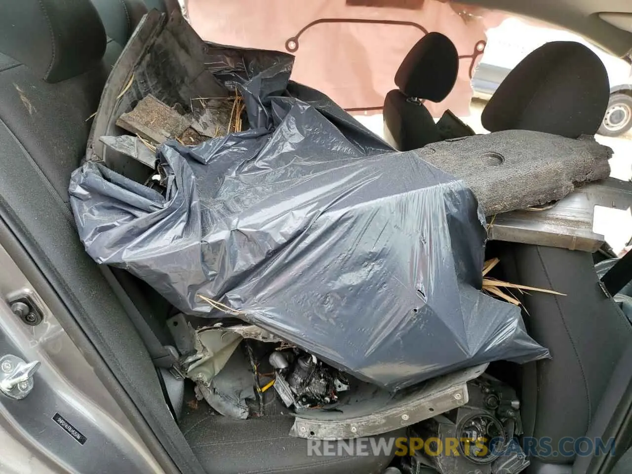 10 Photograph of a damaged car 5NPD74LF8LH525786 HYUNDAI ELANTRA 2020