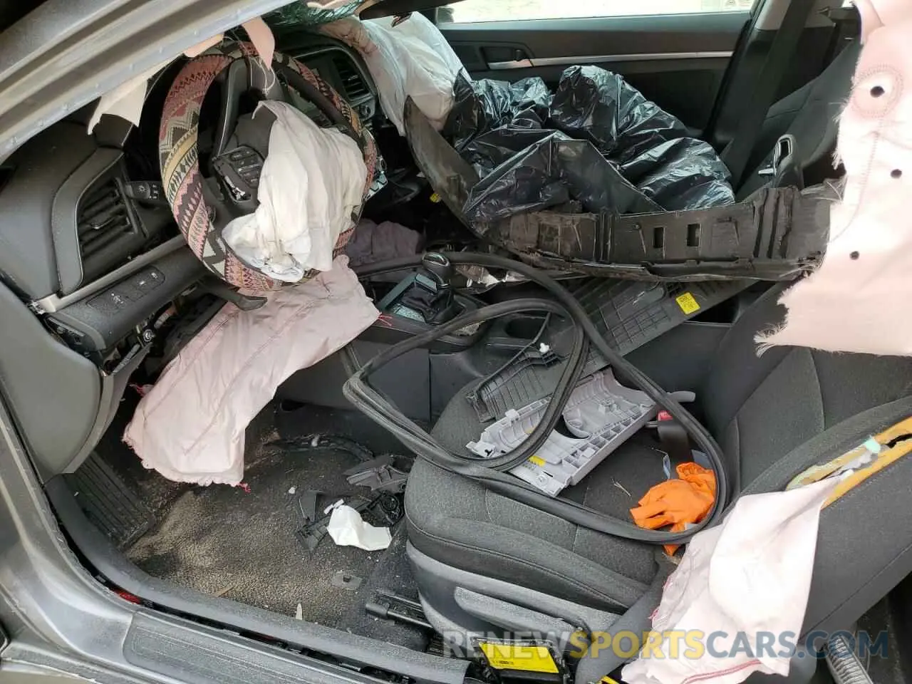 7 Photograph of a damaged car 5NPD74LF8LH525786 HYUNDAI ELANTRA 2020