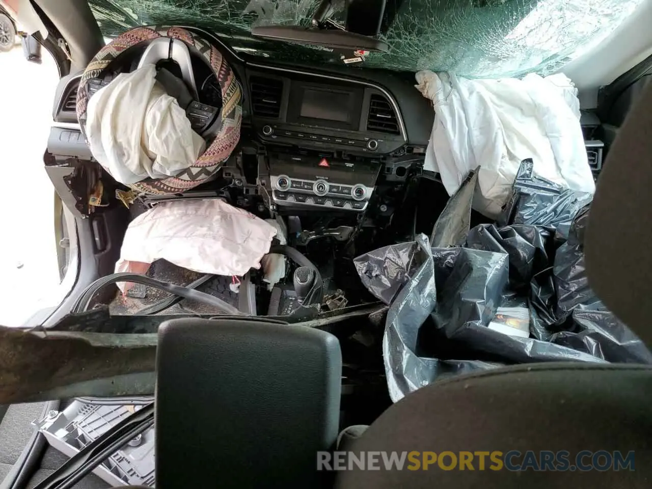 8 Photograph of a damaged car 5NPD74LF8LH525786 HYUNDAI ELANTRA 2020
