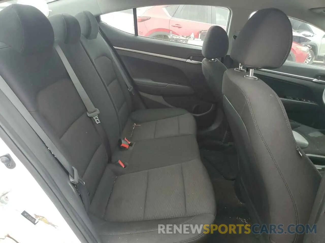 11 Photograph of a damaged car 5NPD74LF8LH610661 HYUNDAI ELANTRA 2020