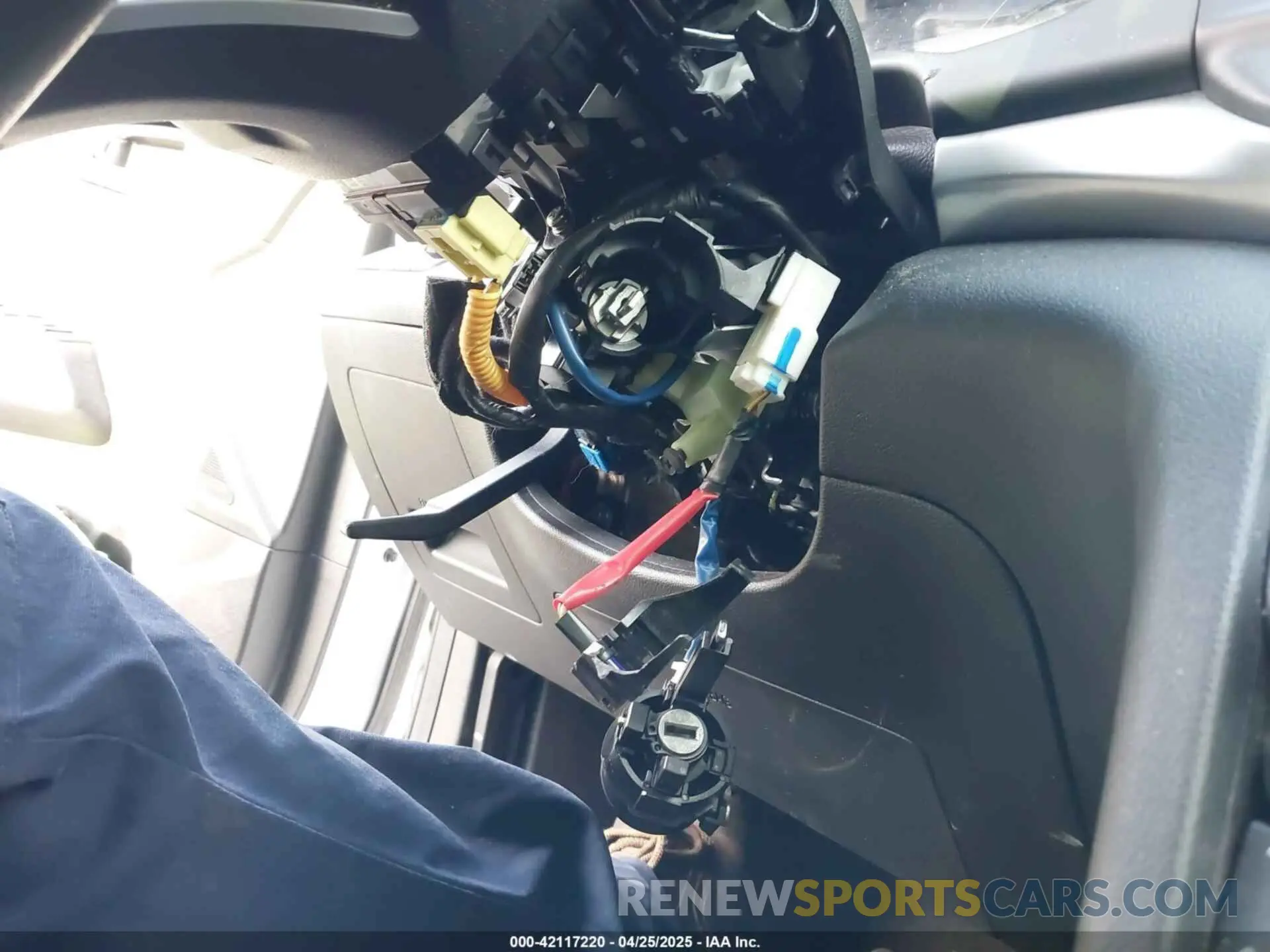 17 Photograph of a damaged car 5NPD74LF9LH501450 HYUNDAI ELANTRA 2020
