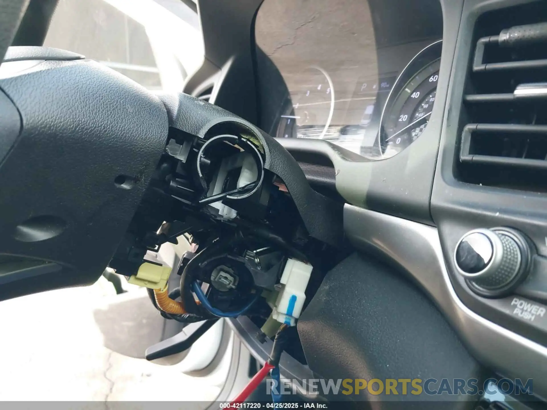 18 Photograph of a damaged car 5NPD74LF9LH501450 HYUNDAI ELANTRA 2020