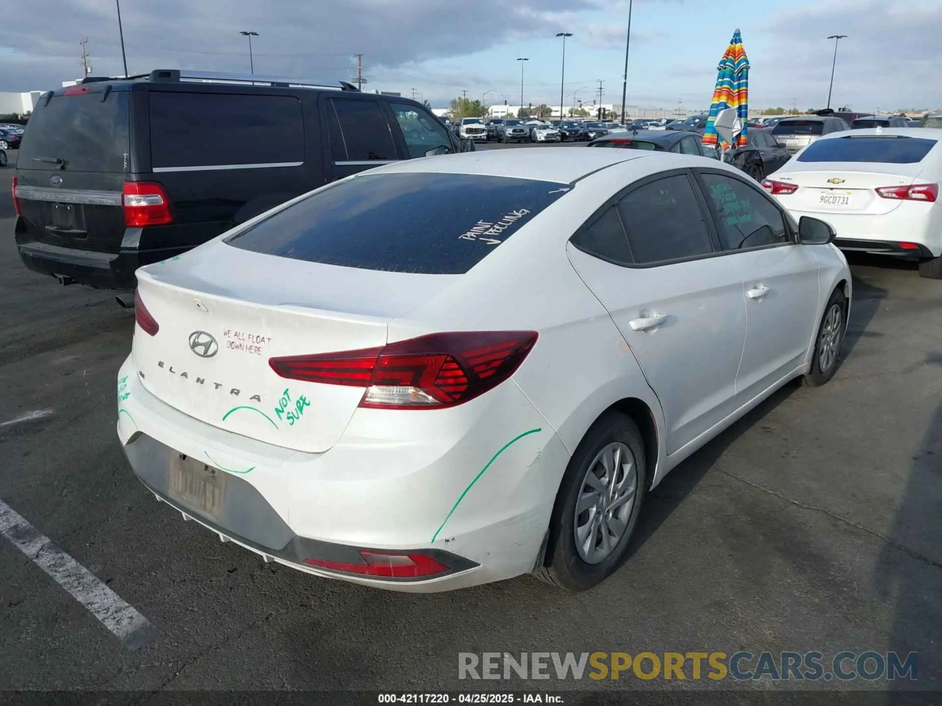 4 Photograph of a damaged car 5NPD74LF9LH501450 HYUNDAI ELANTRA 2020
