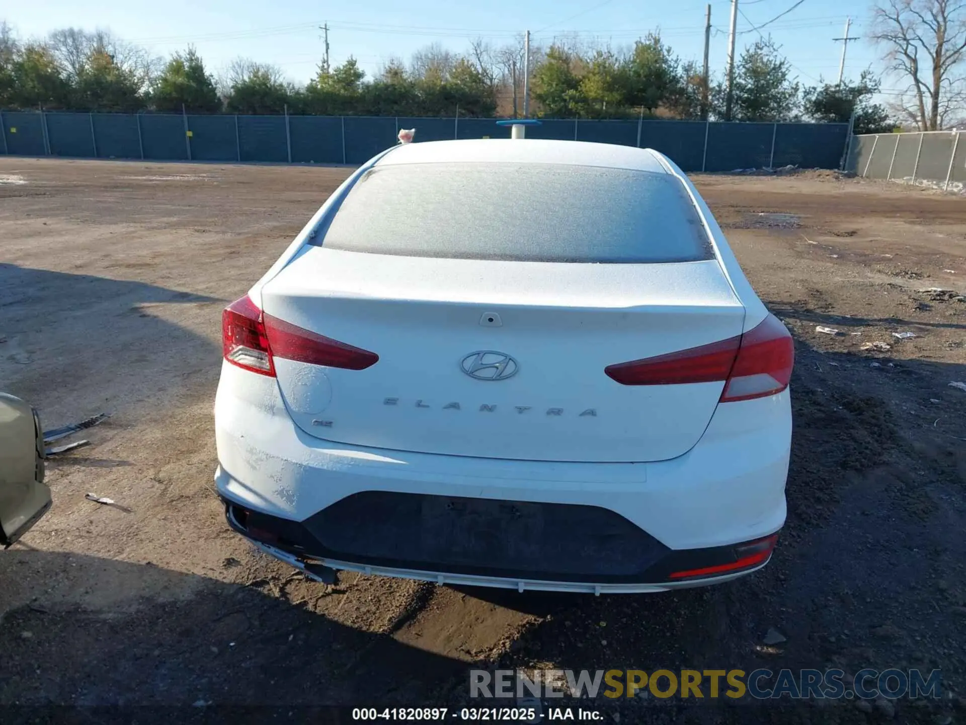 16 Photograph of a damaged car 5NPD74LF9LH503716 HYUNDAI ELANTRA 2020