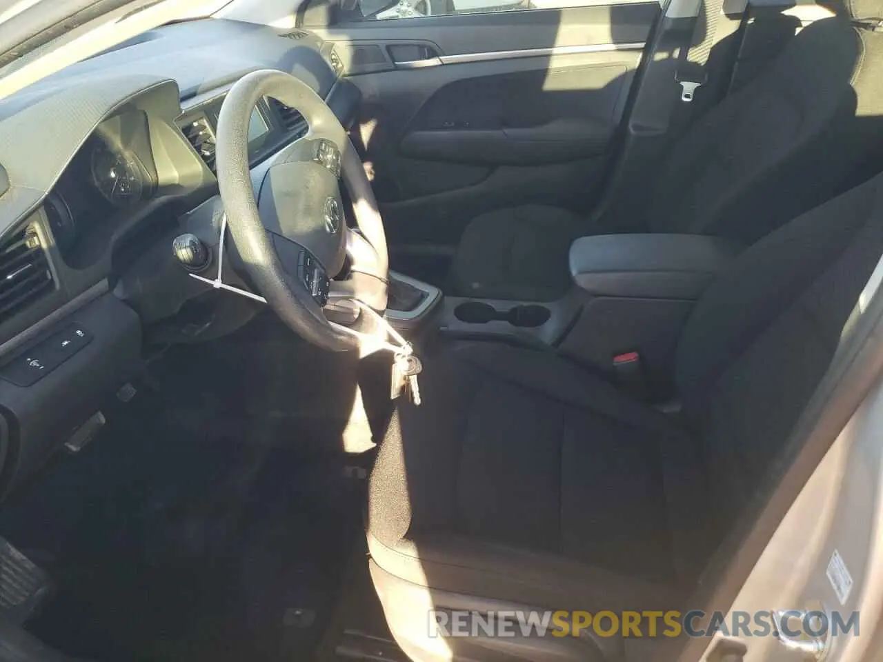 7 Photograph of a damaged car 5NPD74LF9LH511122 HYUNDAI ELANTRA 2020