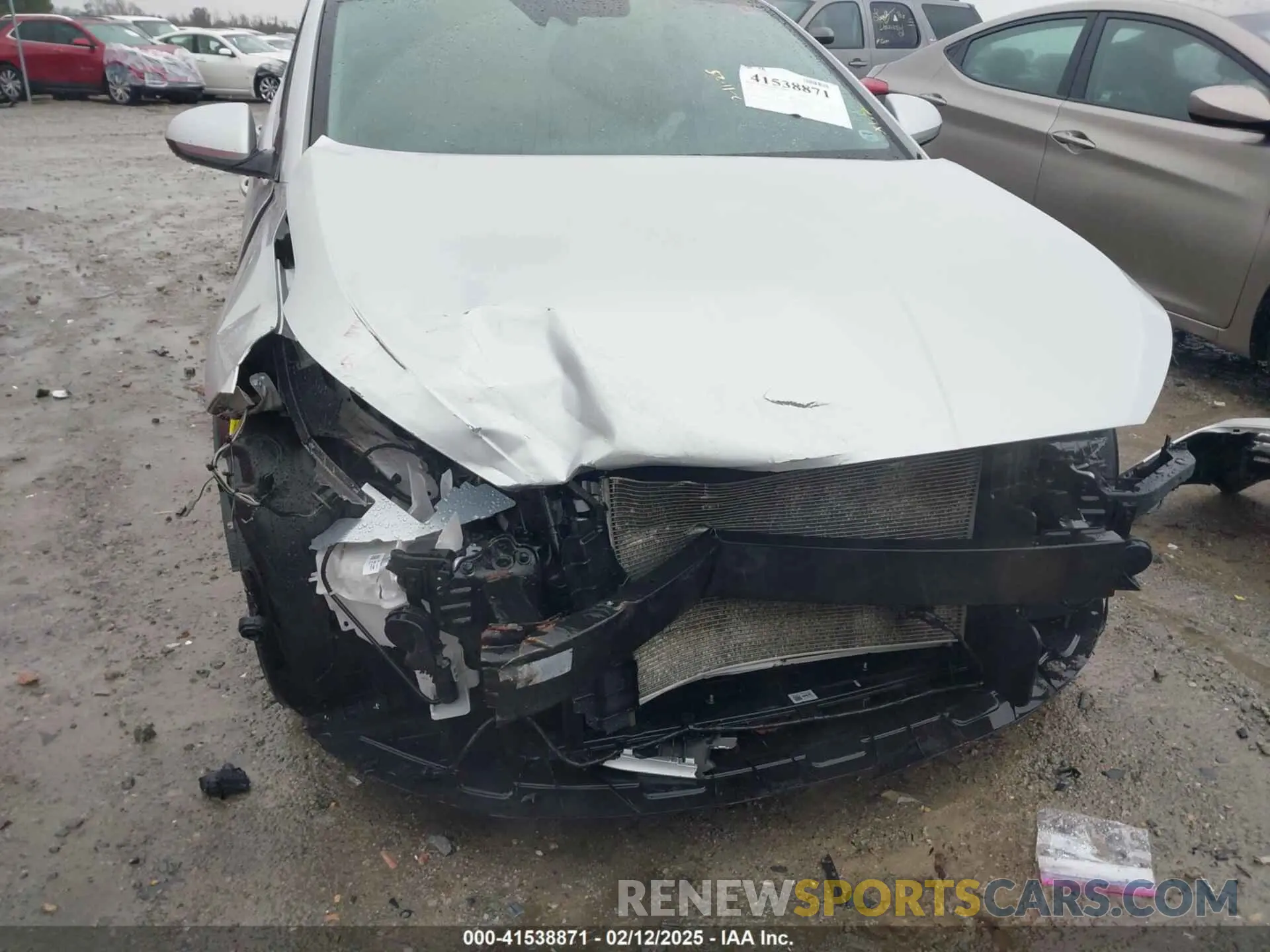 6 Photograph of a damaged car 5NPD74LF9LH515106 HYUNDAI ELANTRA 2020