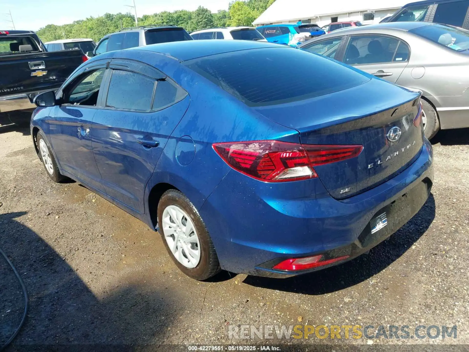 3 Photograph of a damaged car 5NPD74LF9LH546999 HYUNDAI ELANTRA 2020