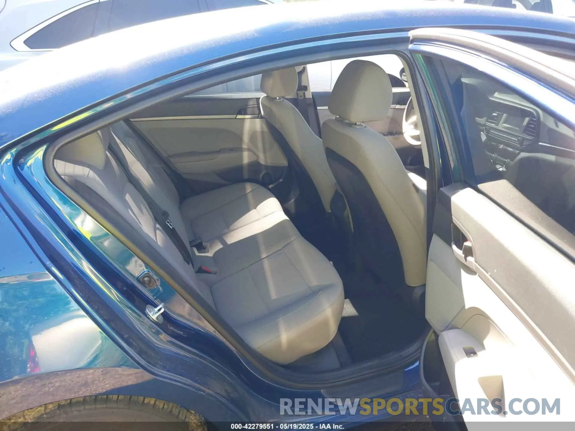 8 Photograph of a damaged car 5NPD74LF9LH546999 HYUNDAI ELANTRA 2020