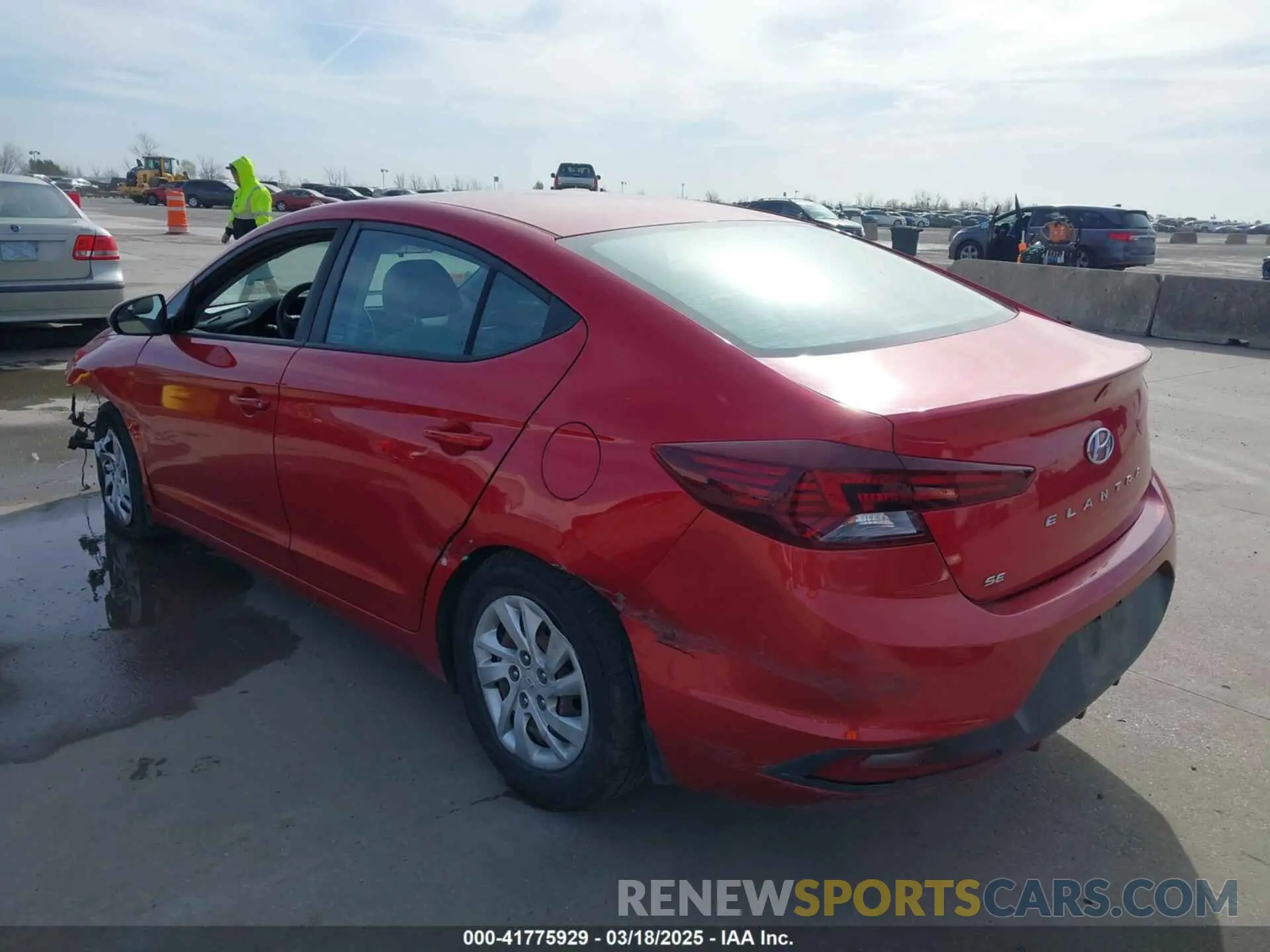3 Photograph of a damaged car 5NPD74LF9LH550695 HYUNDAI ELANTRA 2020