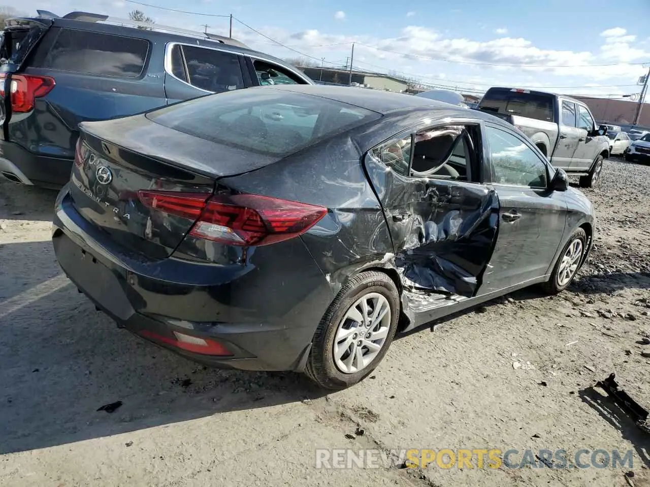 3 Photograph of a damaged car 5NPD74LF9LH586080 HYUNDAI ELANTRA 2020
