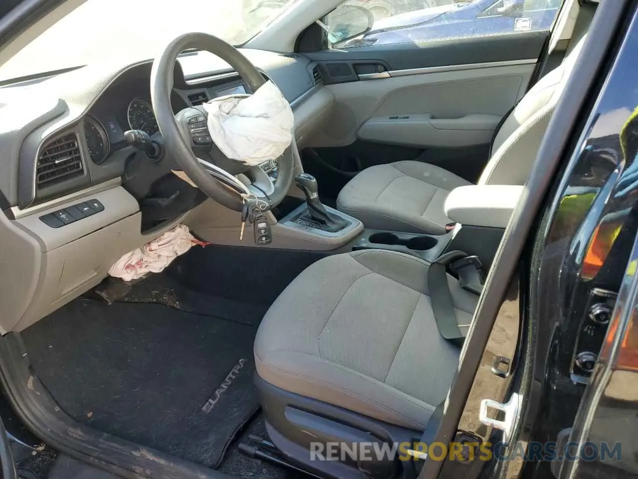 7 Photograph of a damaged car 5NPD74LF9LH586080 HYUNDAI ELANTRA 2020