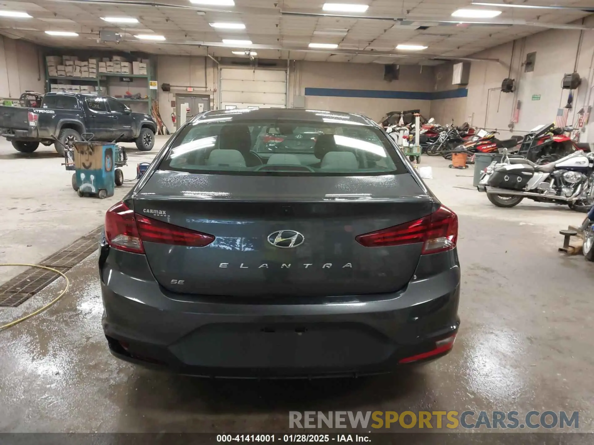 16 Photograph of a damaged car 5NPD74LF9LH589237 HYUNDAI ELANTRA 2020