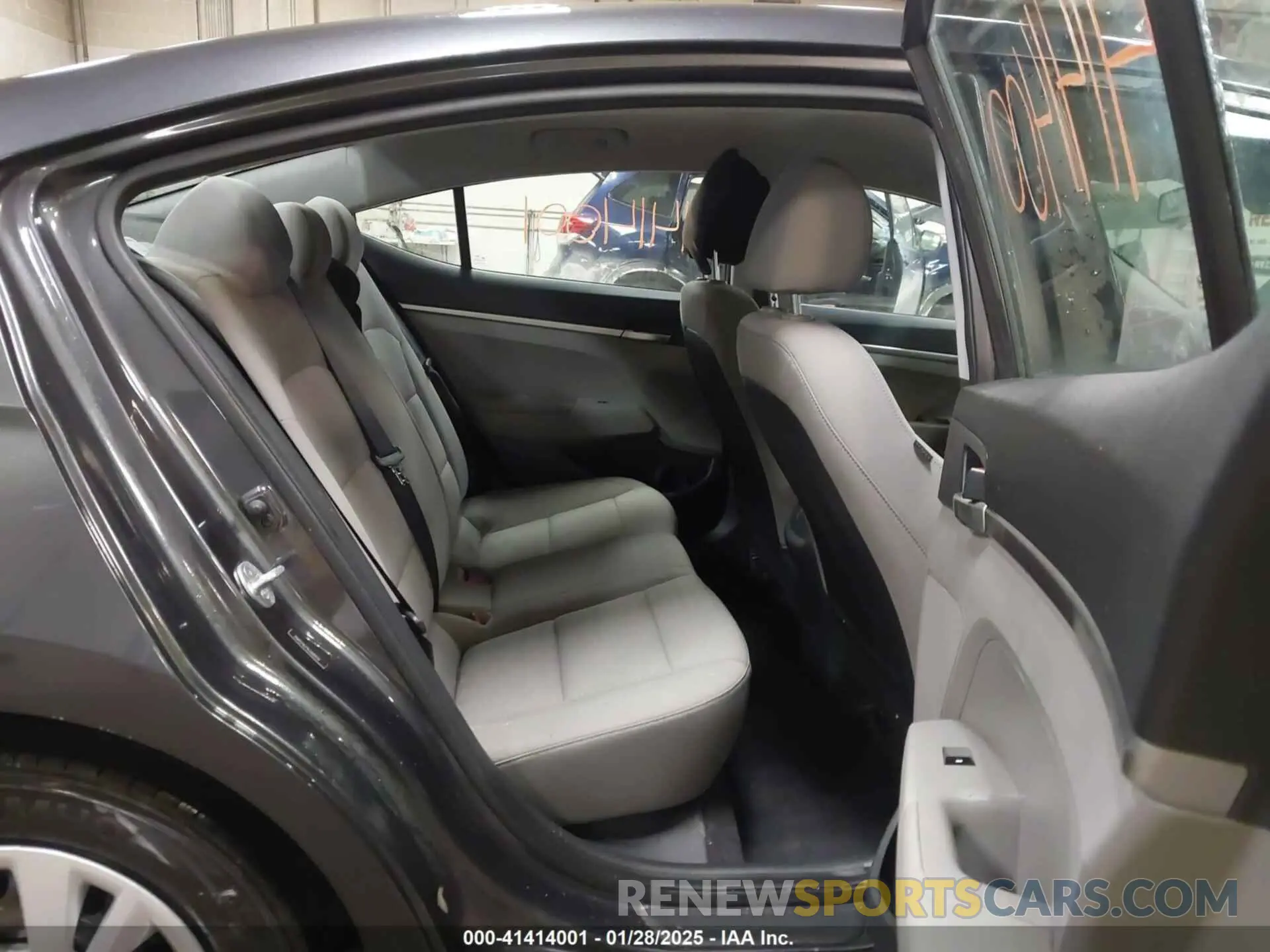 8 Photograph of a damaged car 5NPD74LF9LH589237 HYUNDAI ELANTRA 2020