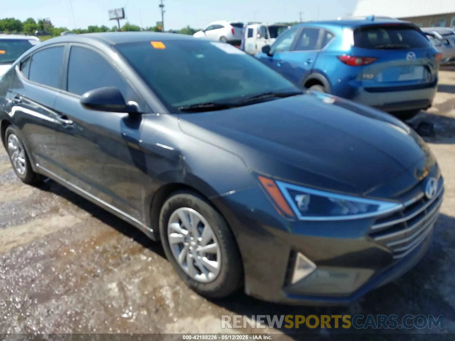6 Photograph of a damaged car 5NPD74LF9LH607929 HYUNDAI ELANTRA 2020