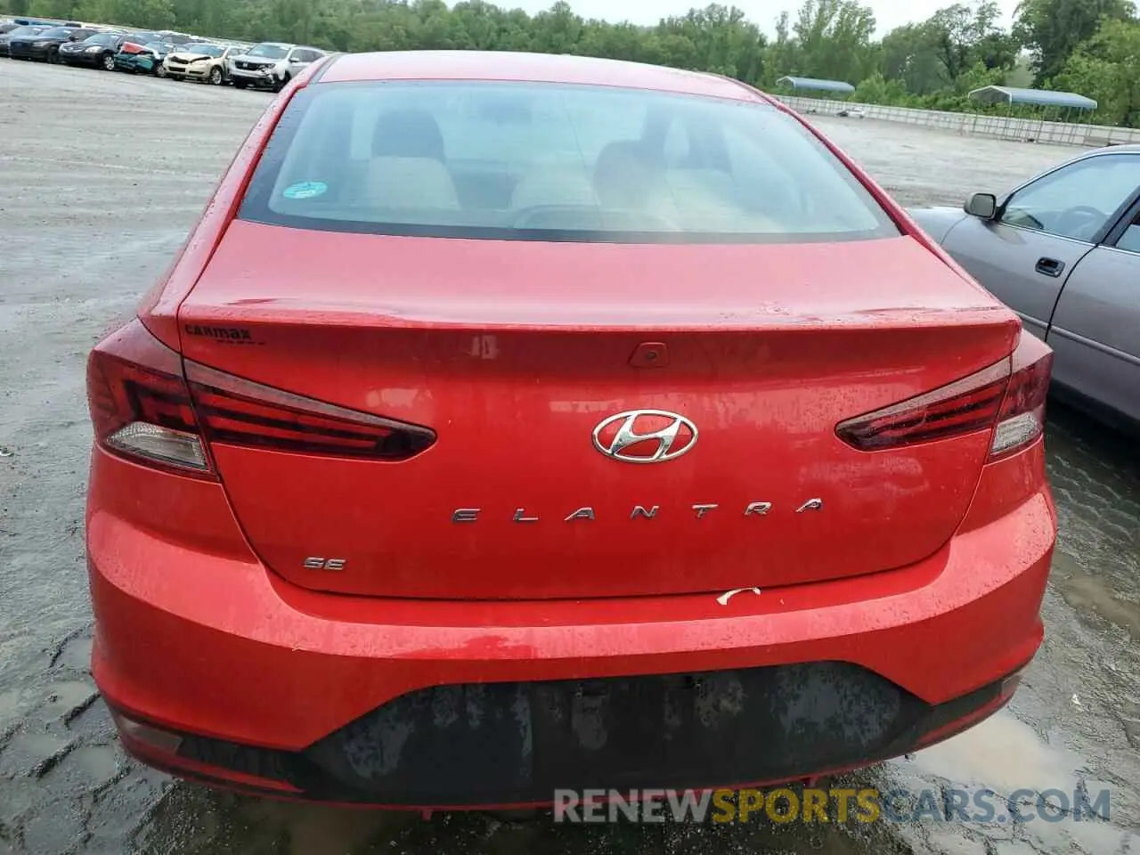 6 Photograph of a damaged car 5NPD74LF9LH609261 HYUNDAI ELANTRA 2020