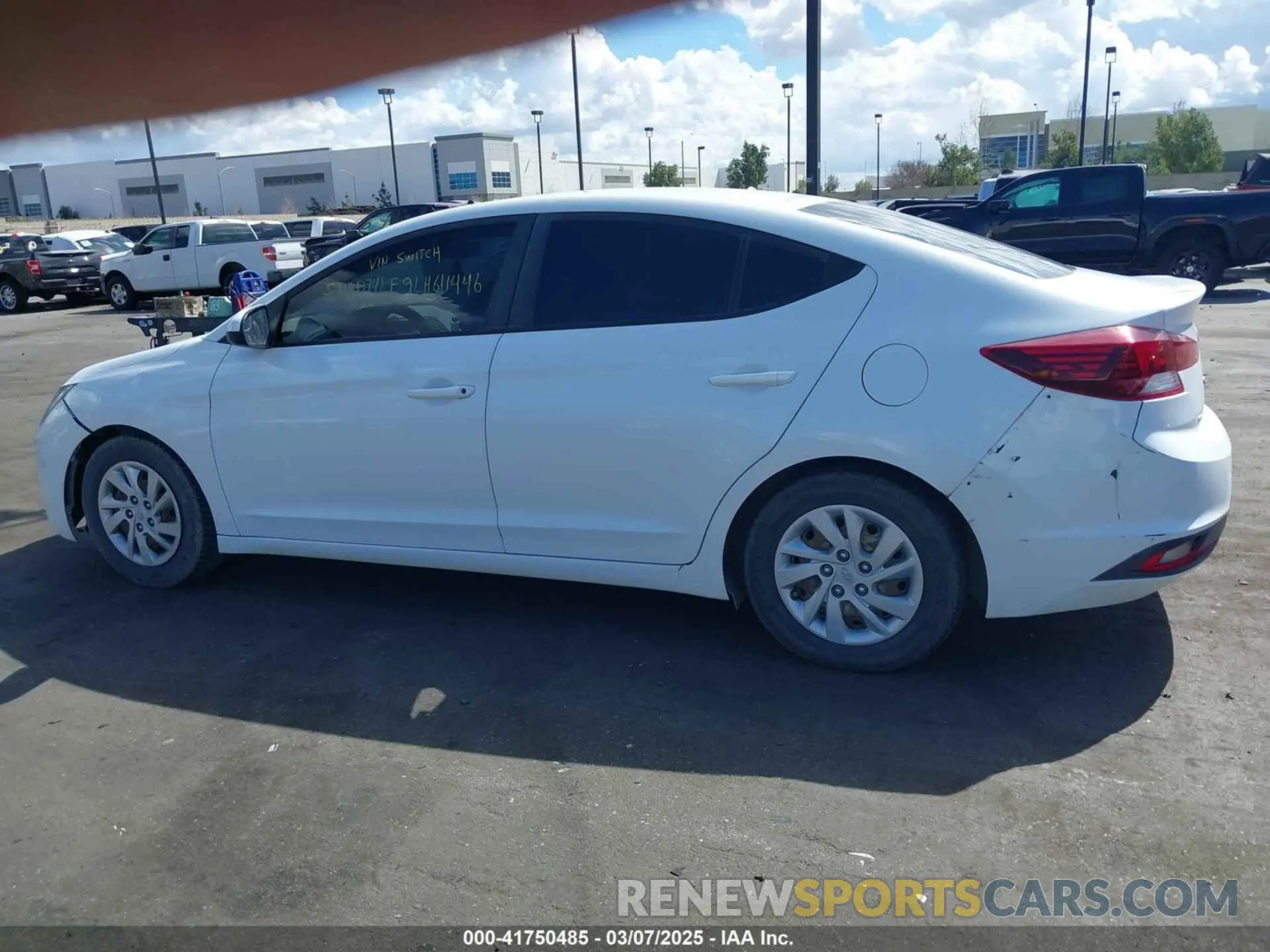 15 Photograph of a damaged car 5NPD74LF9LH611446 HYUNDAI ELANTRA 2020