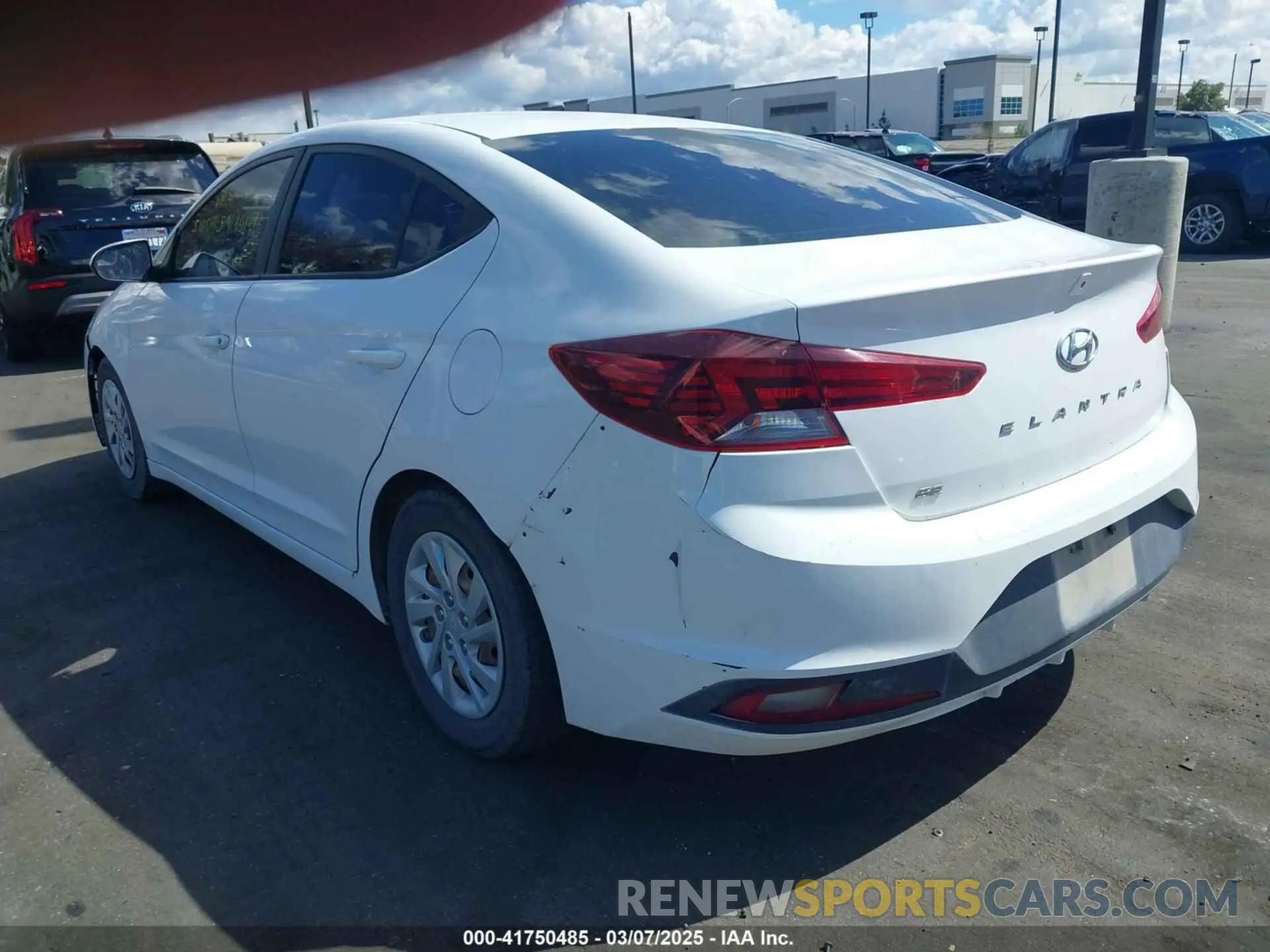 3 Photograph of a damaged car 5NPD74LF9LH611446 HYUNDAI ELANTRA 2020