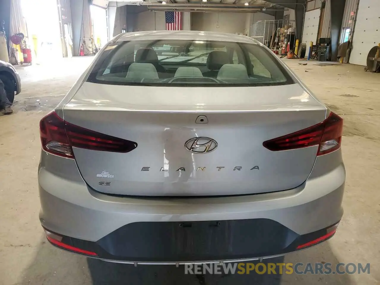 6 Photograph of a damaged car 5NPD74LF9LH622348 HYUNDAI ELANTRA 2020