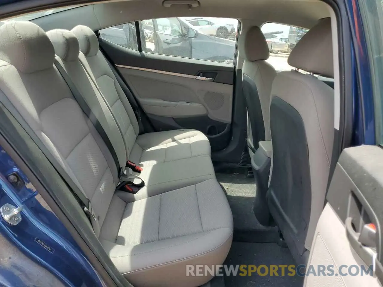 10 Photograph of a damaged car 5NPD74LFXLH505961 HYUNDAI ELANTRA 2020