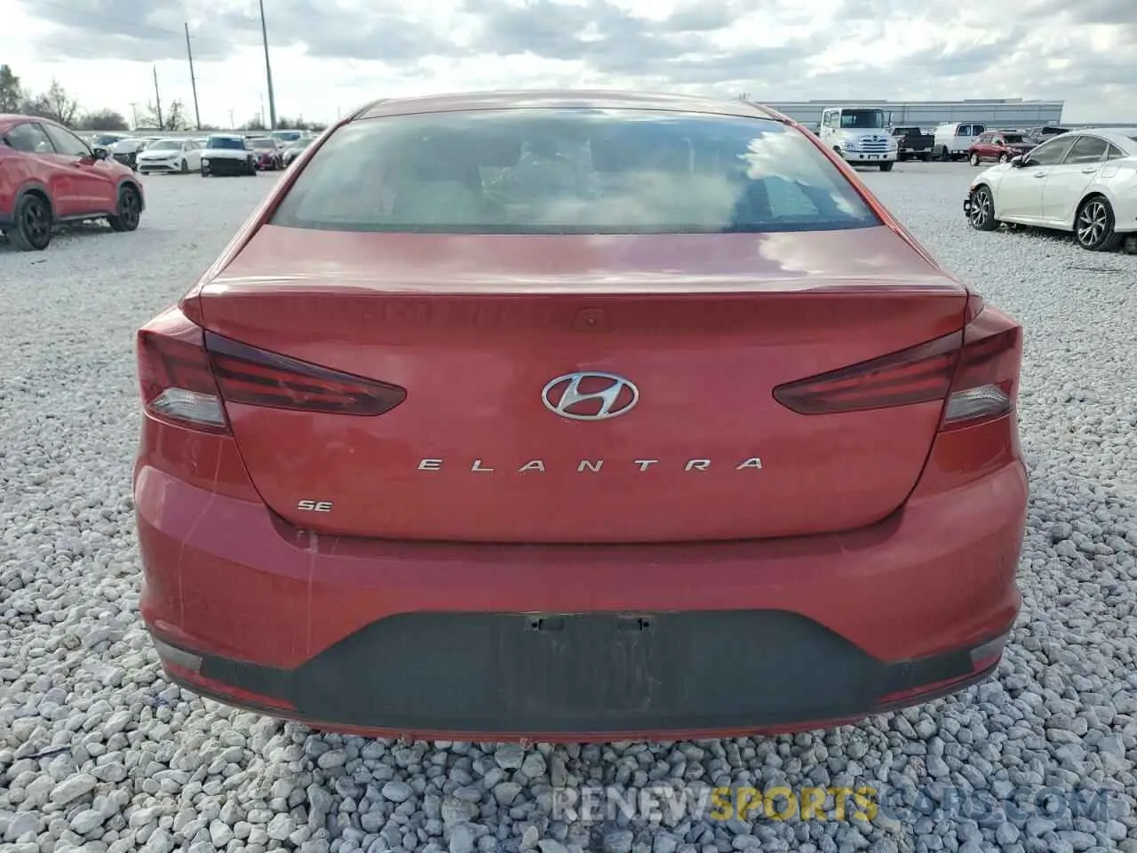 6 Photograph of a damaged car 5NPD74LFXLH520993 HYUNDAI ELANTRA 2020